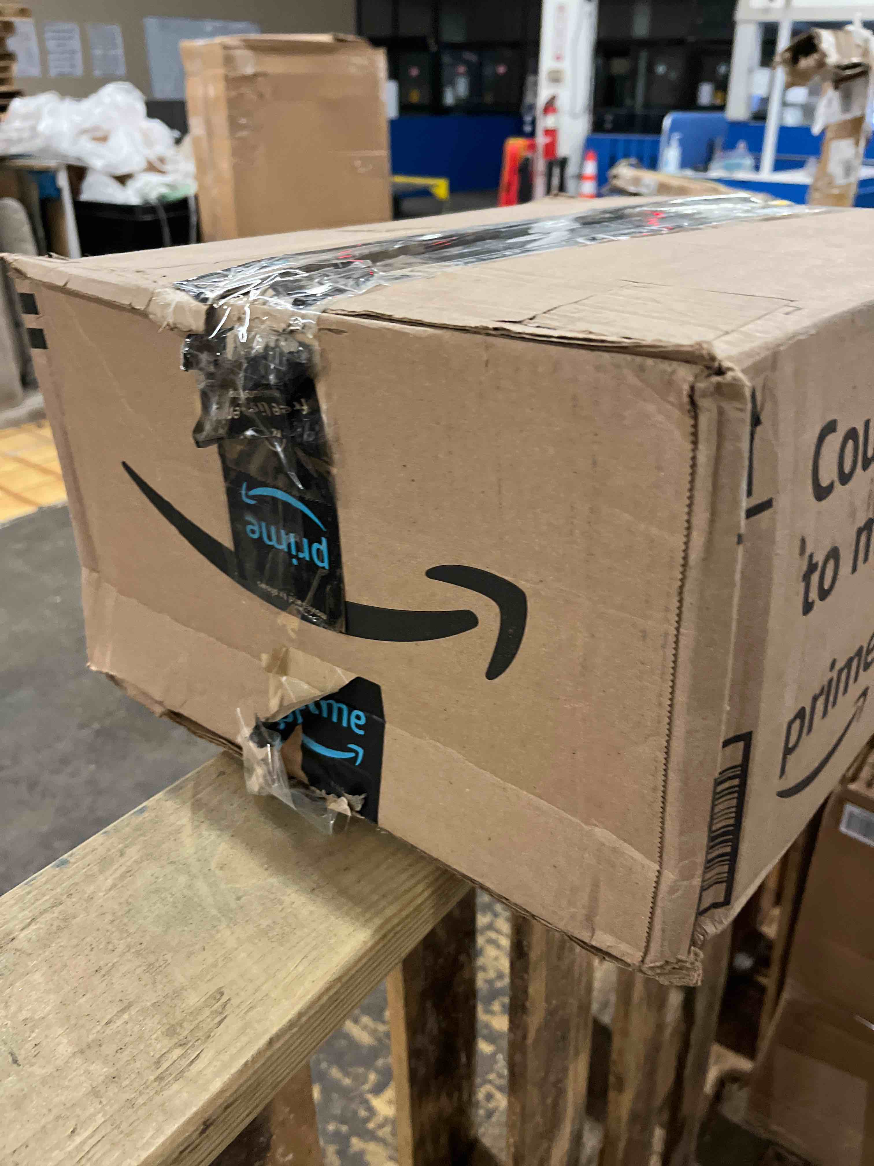 https://s3.amazonaws.com/lotting-images-prod/phillipi/RED5818018_1712117131056.jpeg