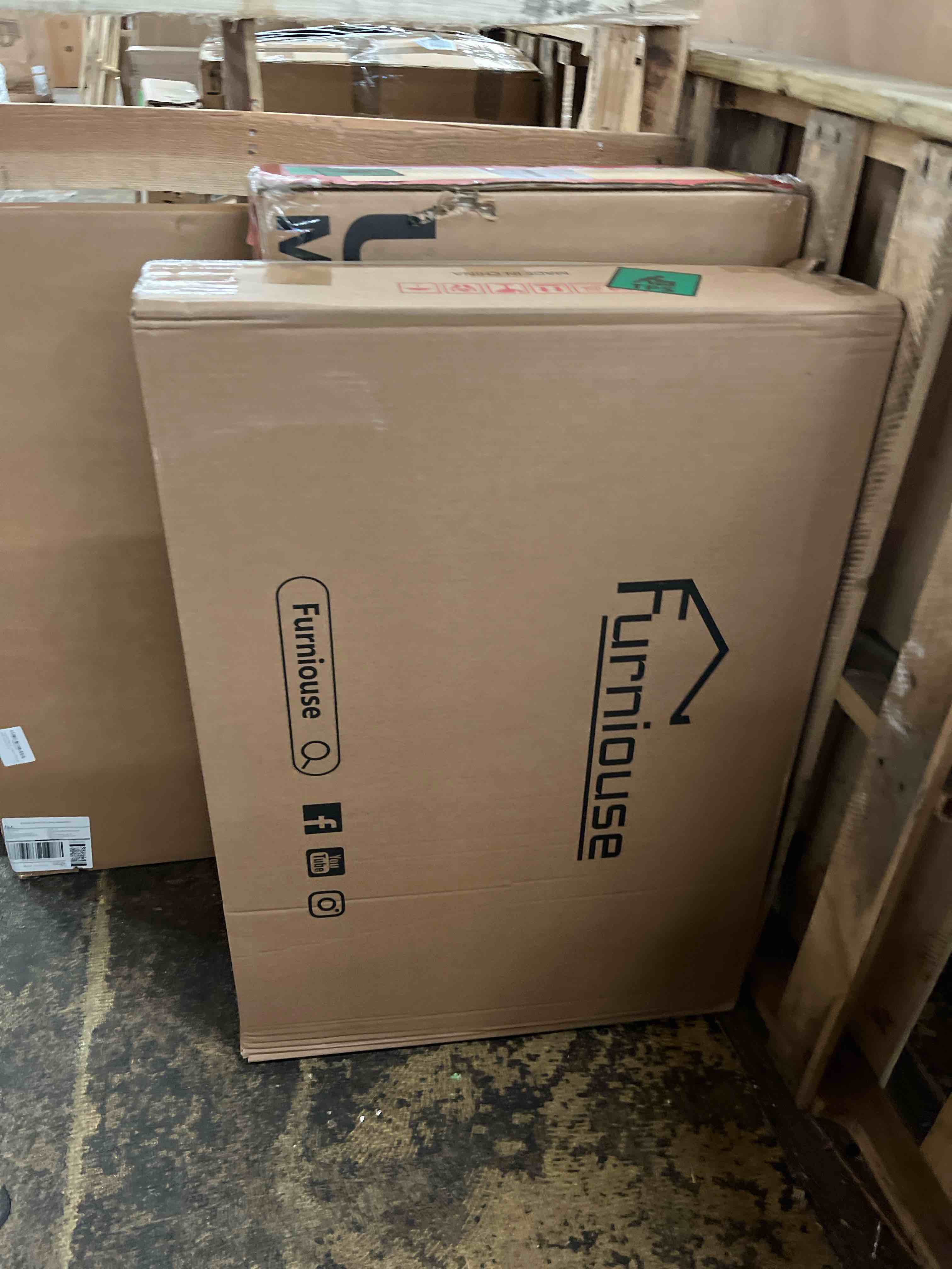 https://s3.amazonaws.com/lotting-images-prod/phillipi/RED5818021_1712117401449.jpeg