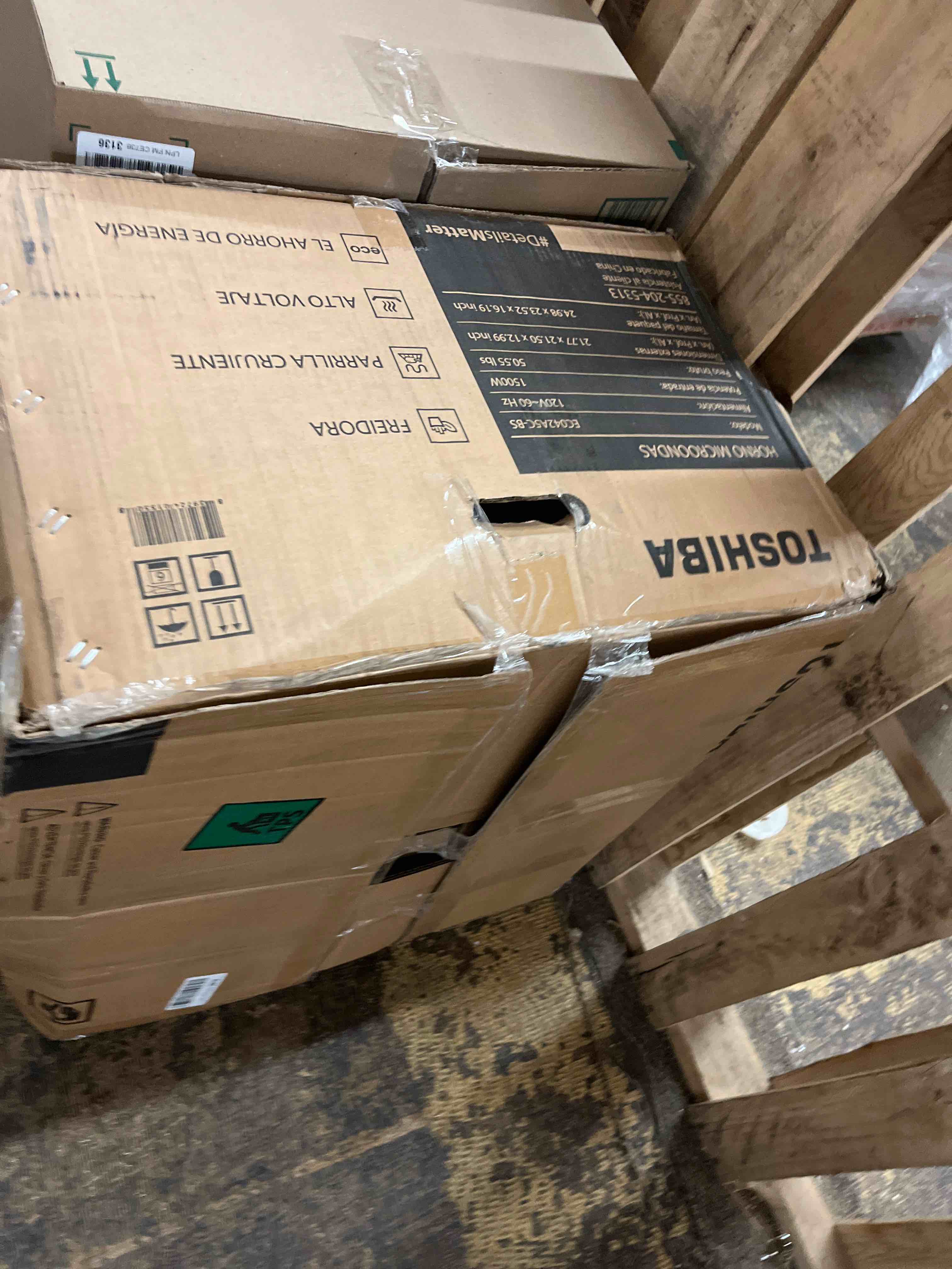 https://s3.amazonaws.com/lotting-images-prod/phillipi/RED5818024_1712120215353.jpeg
