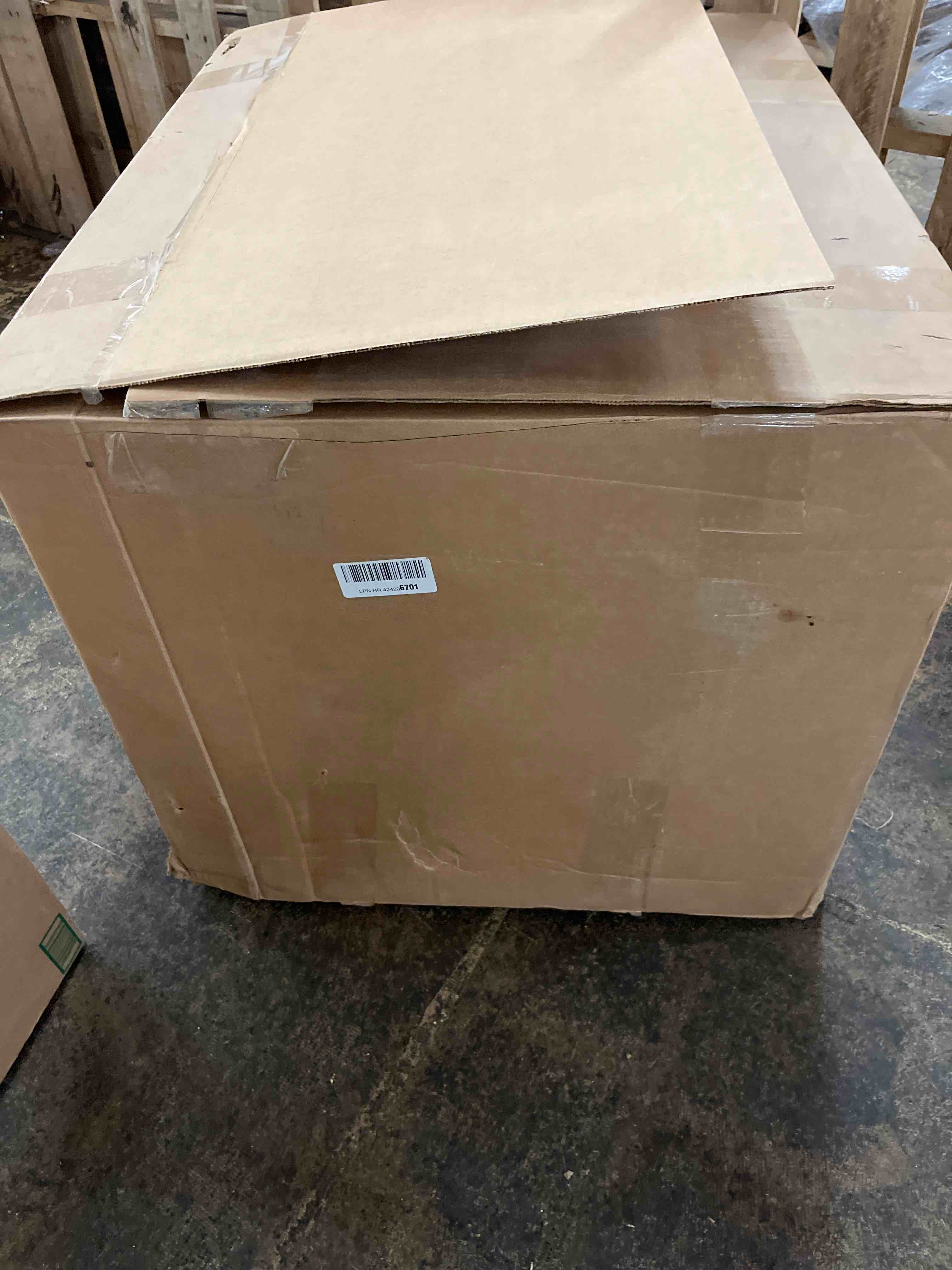 https://s3.amazonaws.com/lotting-images-prod/phillipi/RED5818031_1712119221384.jpeg