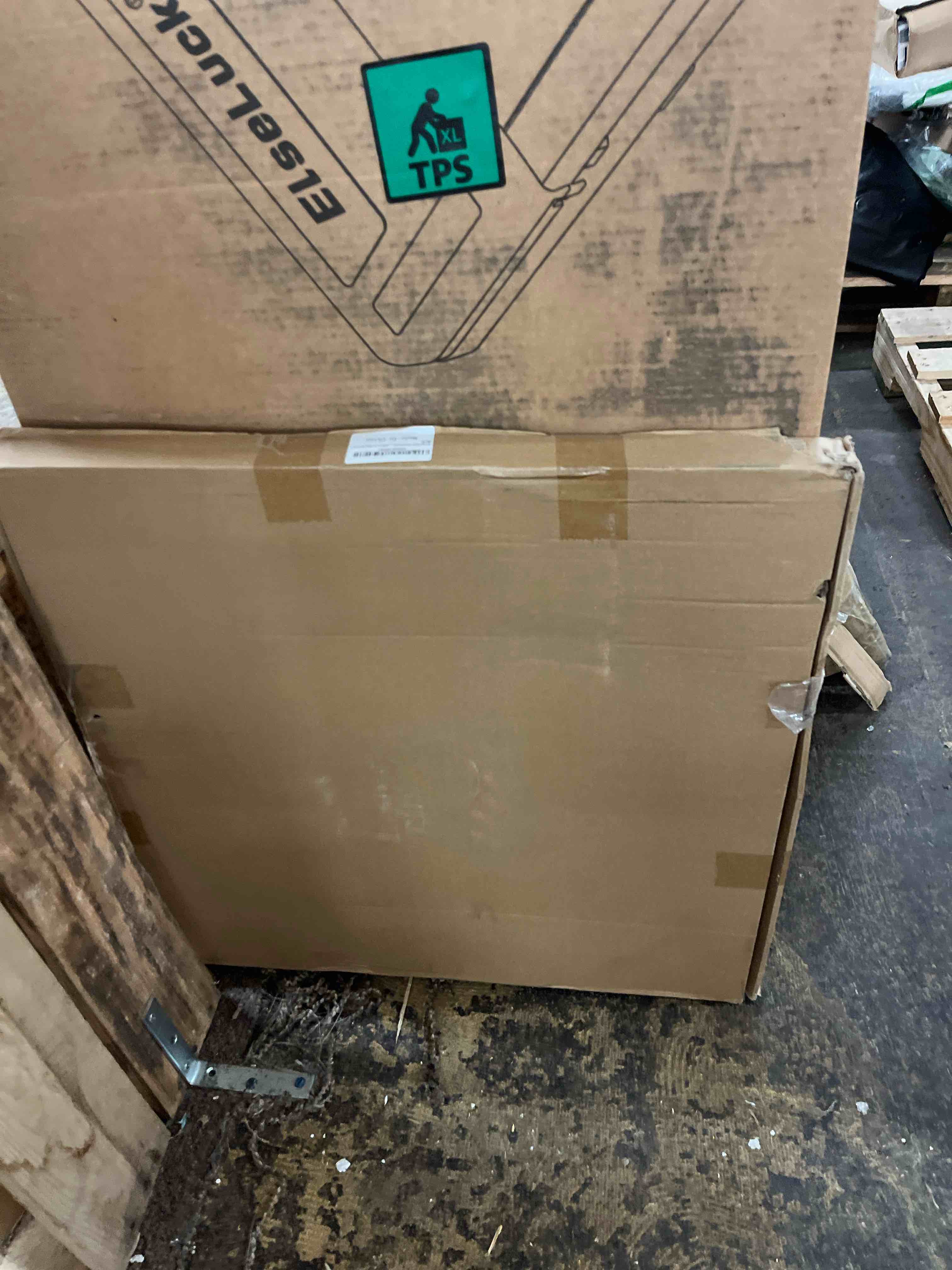 https://s3.amazonaws.com/lotting-images-prod/phillipi/RED5818036_1712118282864.jpeg