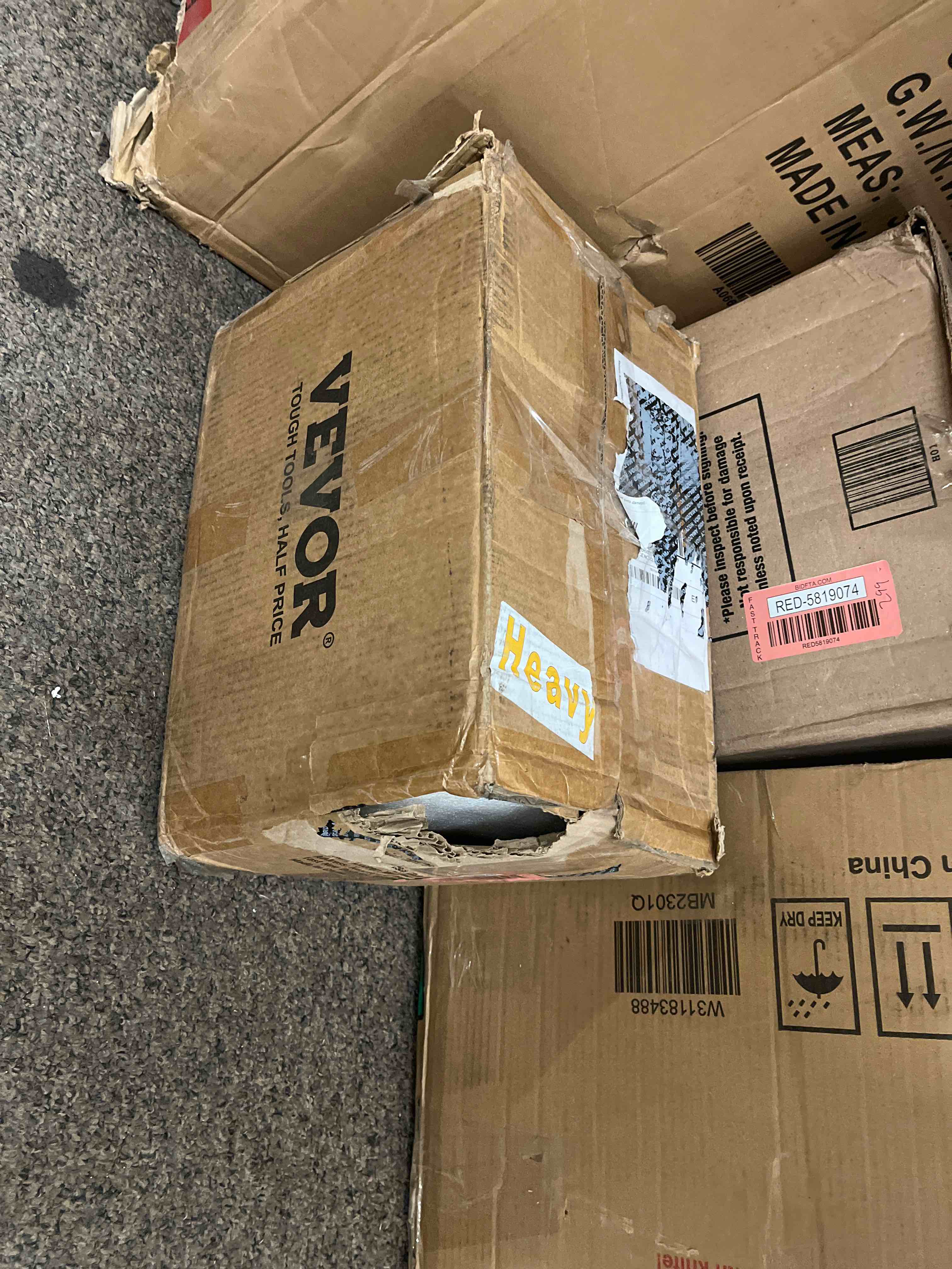 https://s3.amazonaws.com/lotting-images-prod/phillipi/RED5819079_1707799982115.jpeg