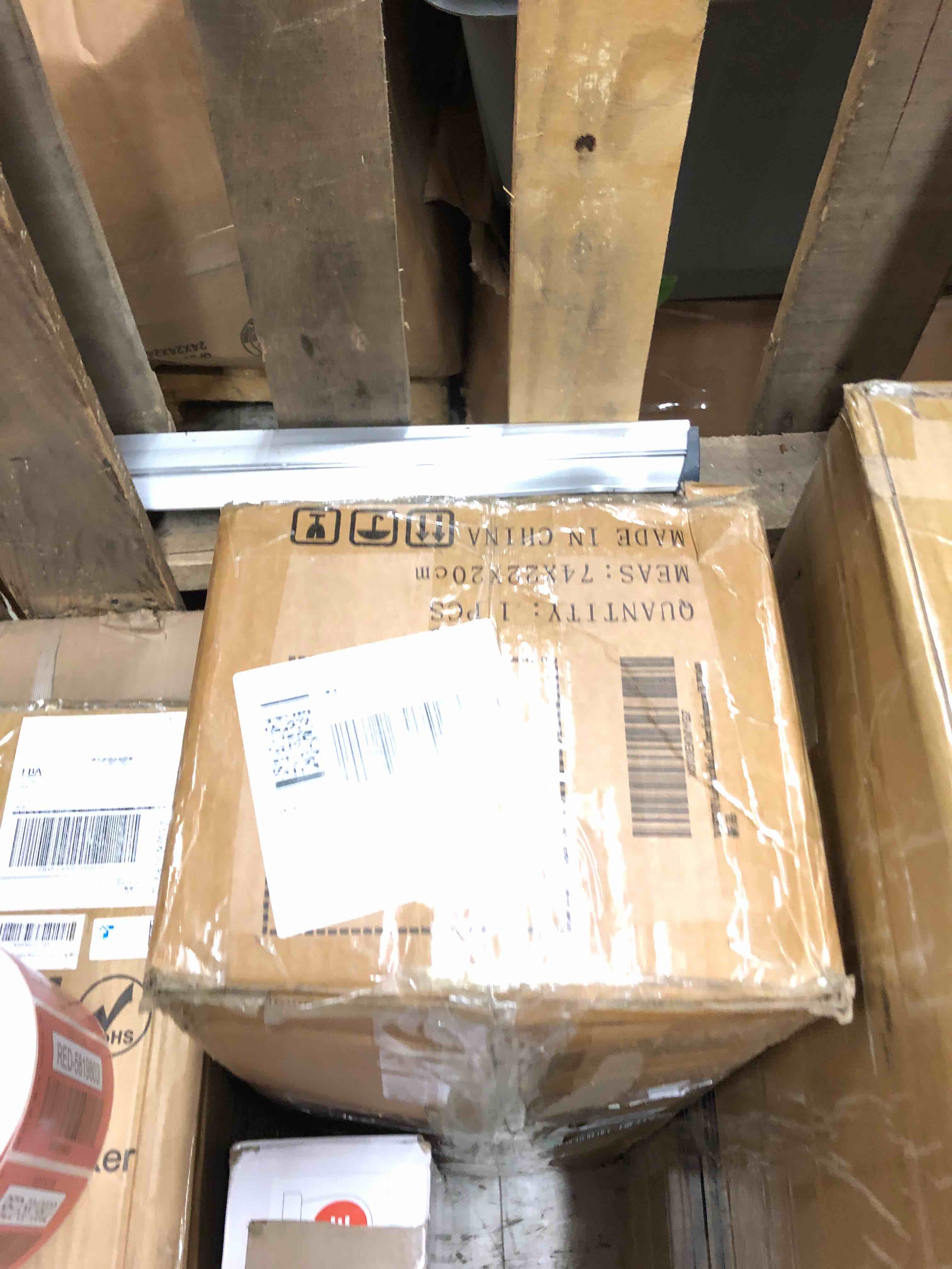 https://s3.amazonaws.com/lotting-images-prod/phillipi/RED5819791_1710454319492.jpeg