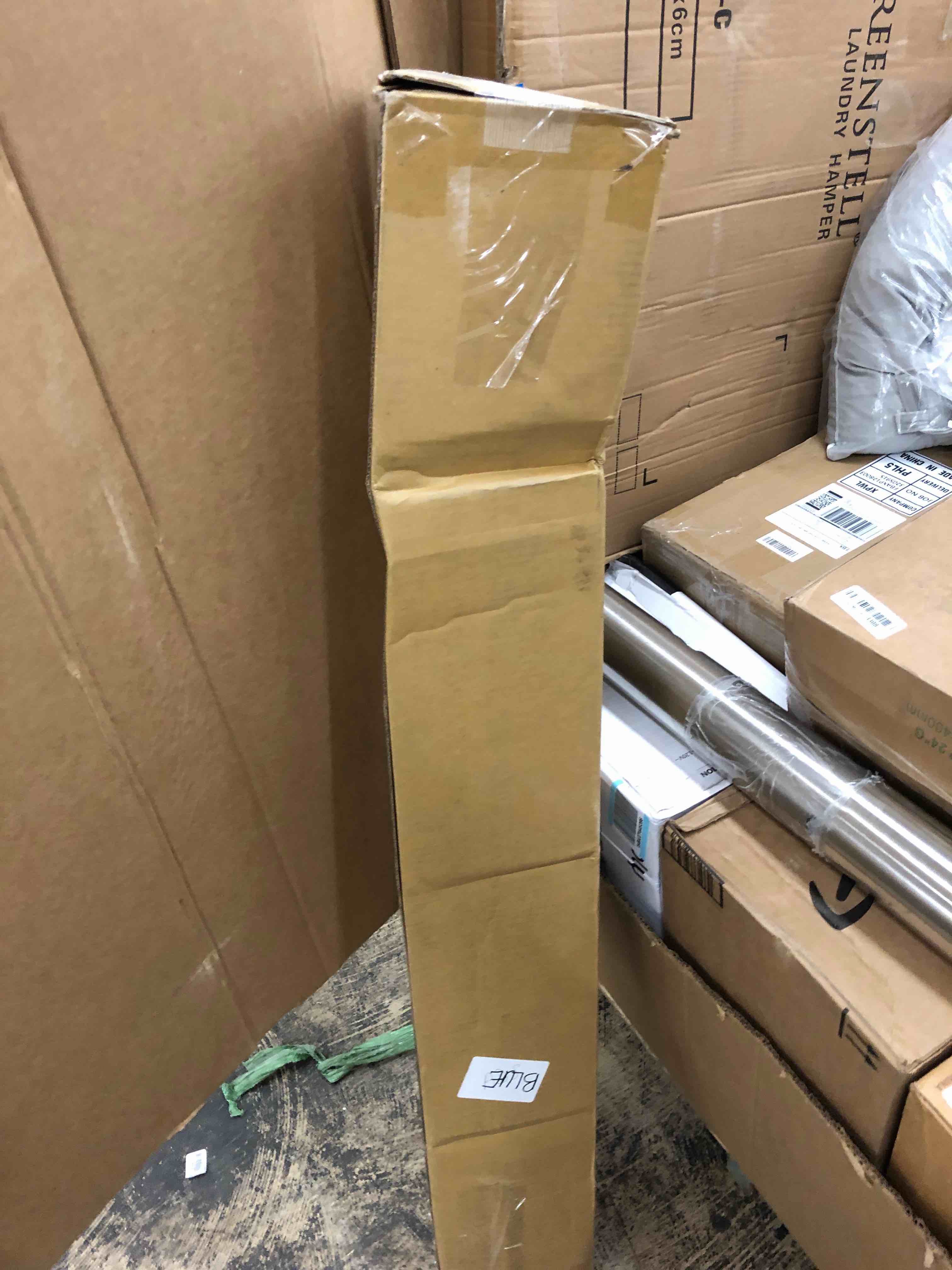 https://s3.amazonaws.com/lotting-images-prod/phillipi/RED5820899_1715368088398.jpeg