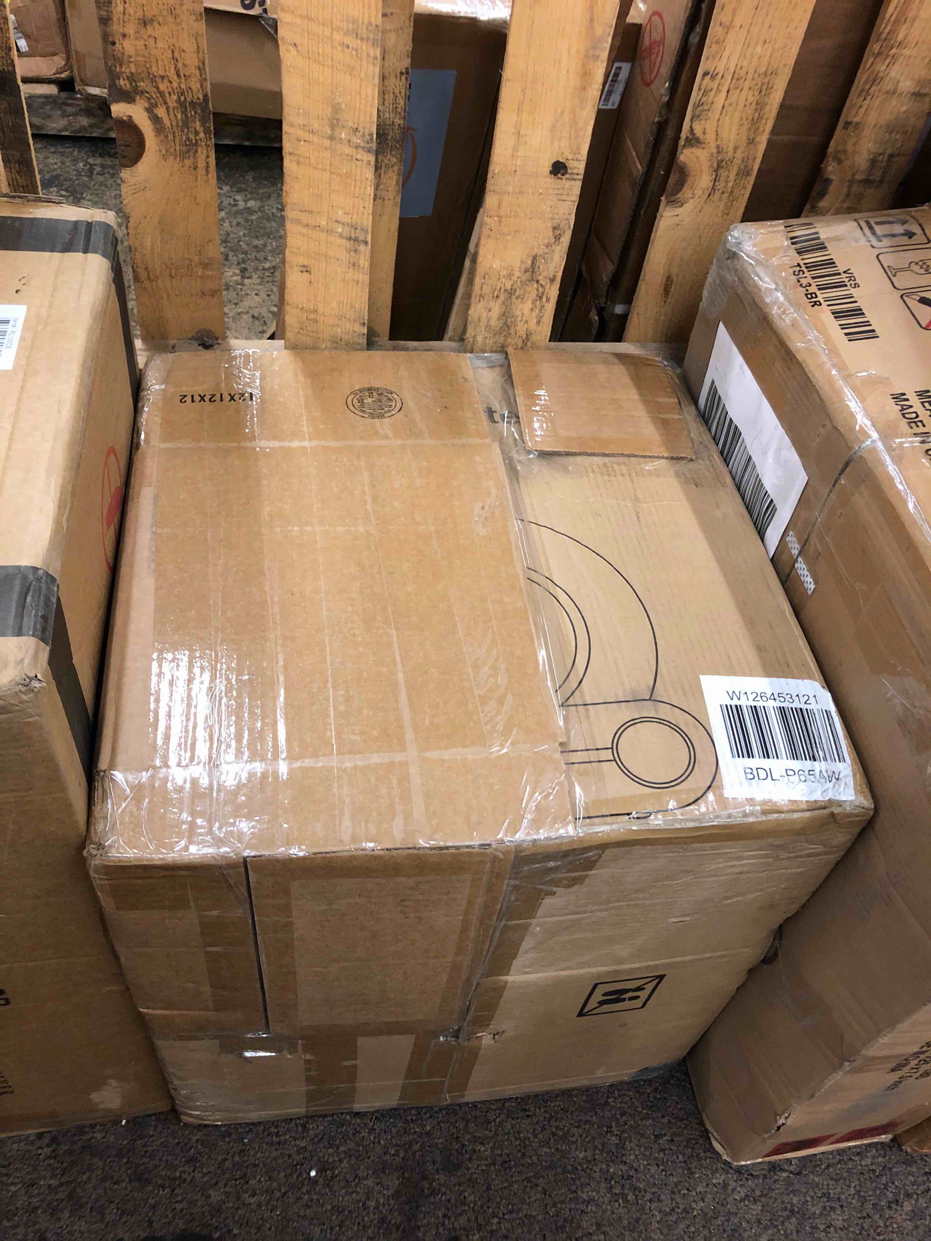 https://s3.amazonaws.com/lotting-images-prod/phillipi/RED5821830_1721058242952.jpeg