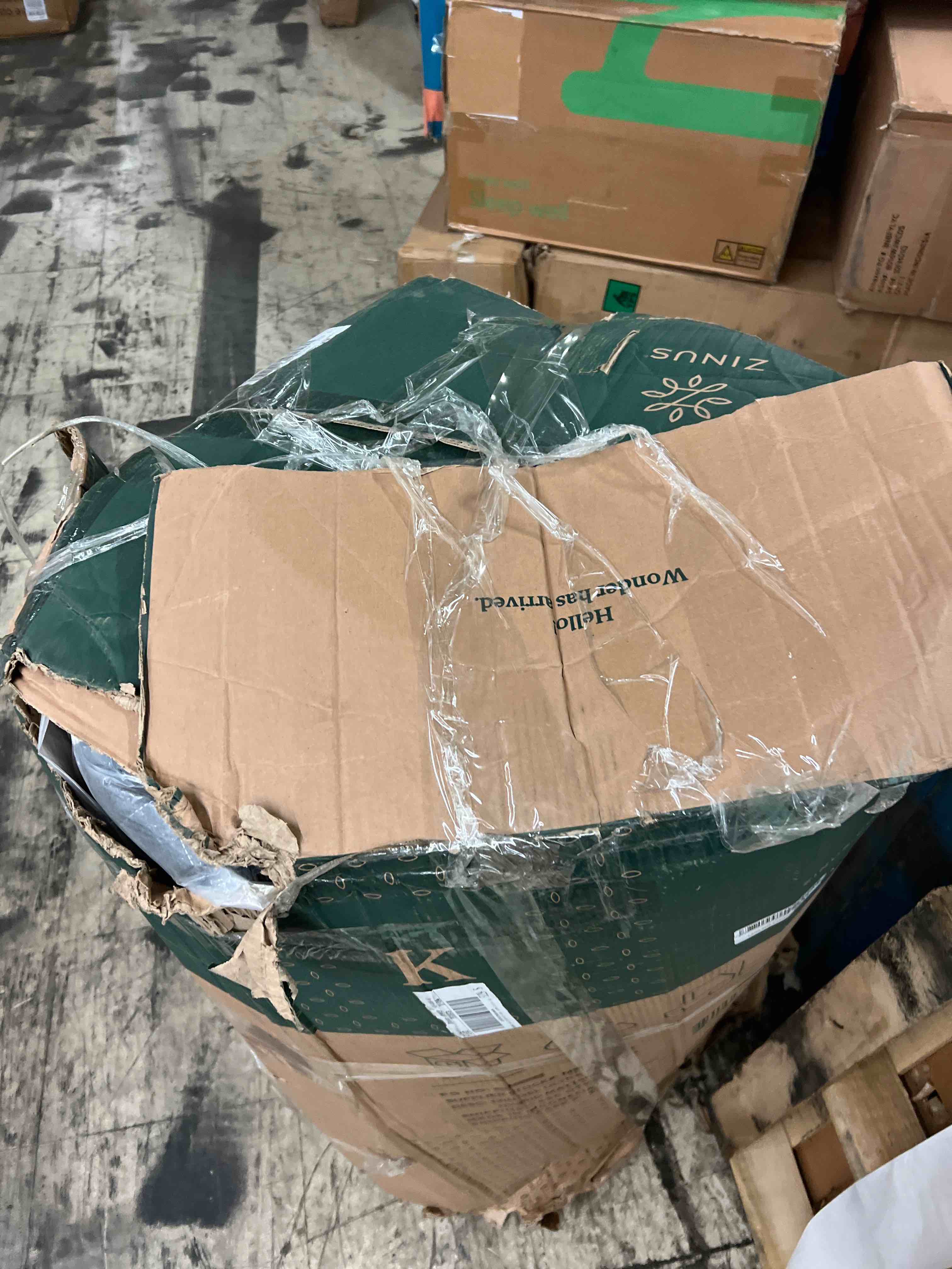 https://s3.amazonaws.com/lotting-images-prod/phillipi/RED5822269_1707454124480.jpeg