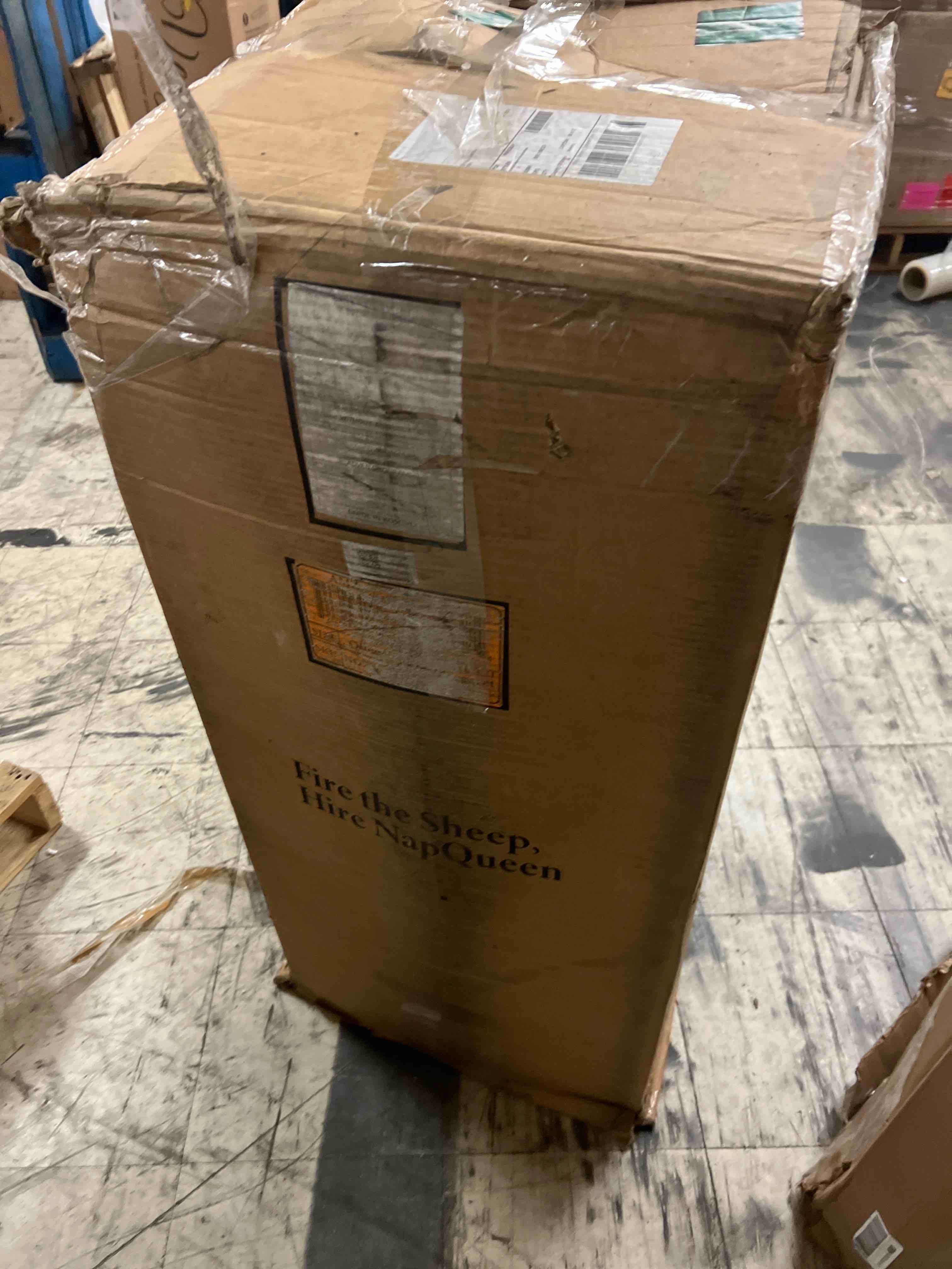 https://s3.amazonaws.com/lotting-images-prod/phillipi/RED5822271_1707453716810.jpeg