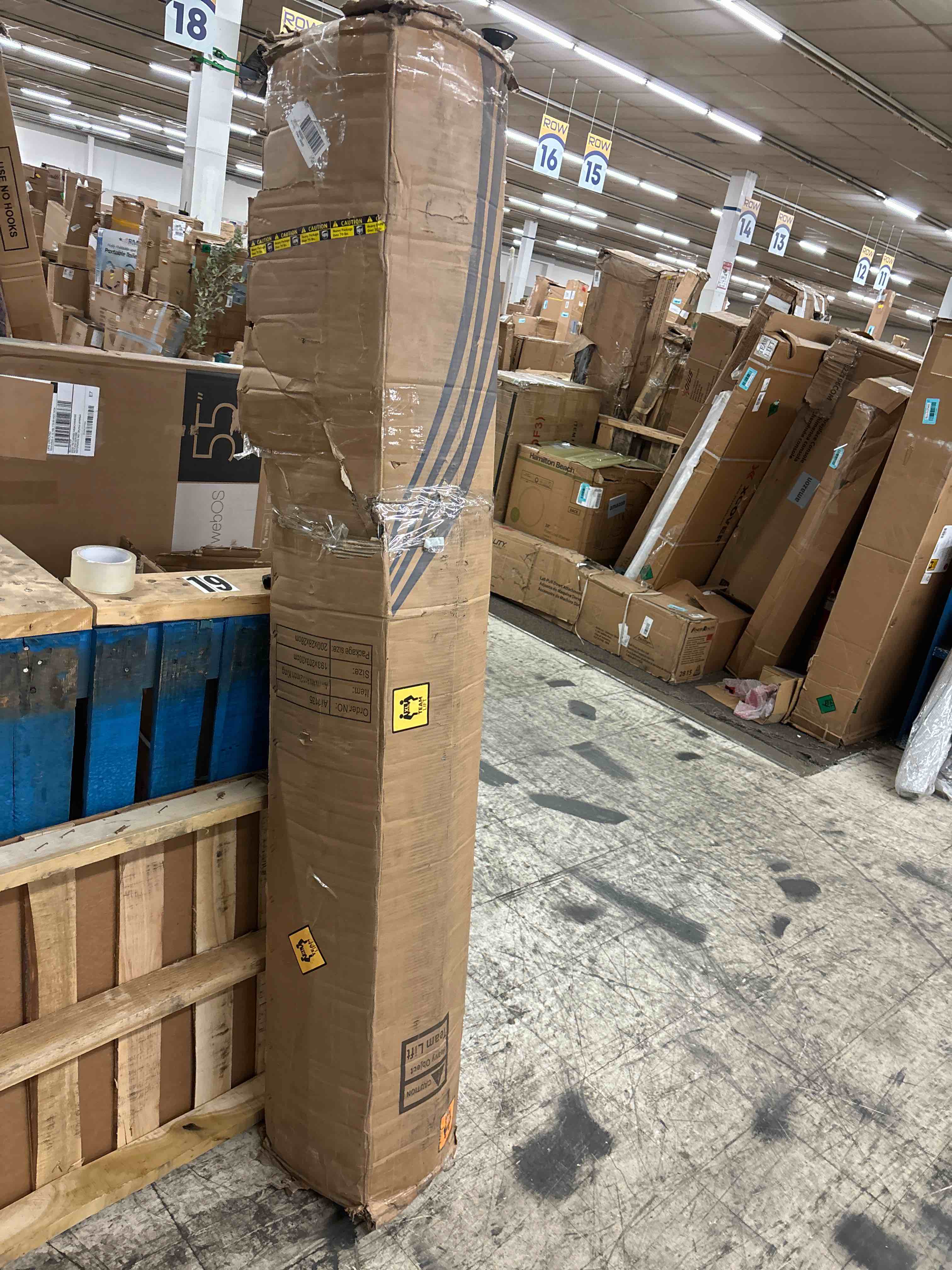 https://s3.amazonaws.com/lotting-images-prod/phillipi/RED5822288_1707450265055.jpeg