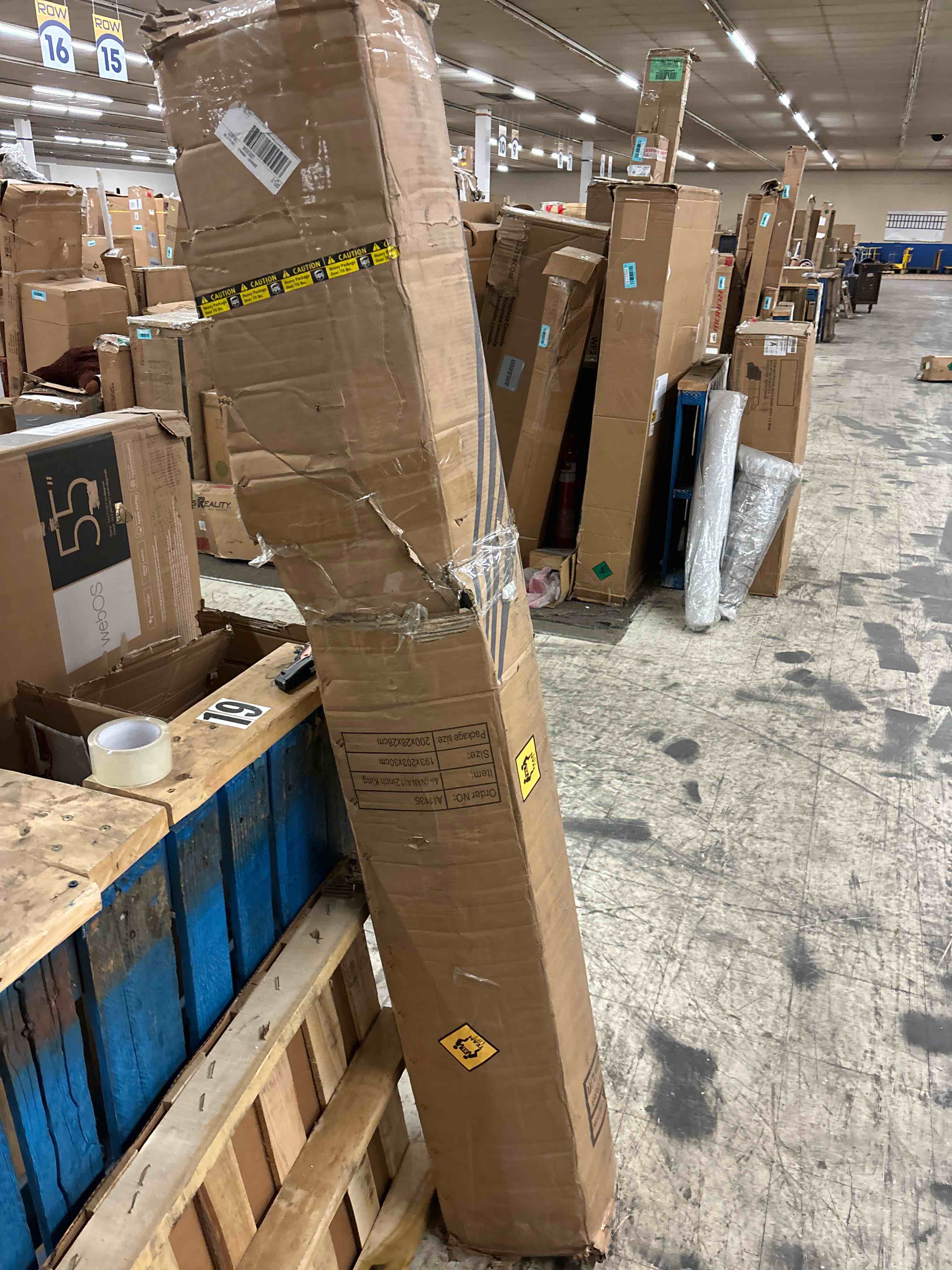 https://s3.amazonaws.com/lotting-images-prod/phillipi/RED5822288_1707450266844.jpeg
