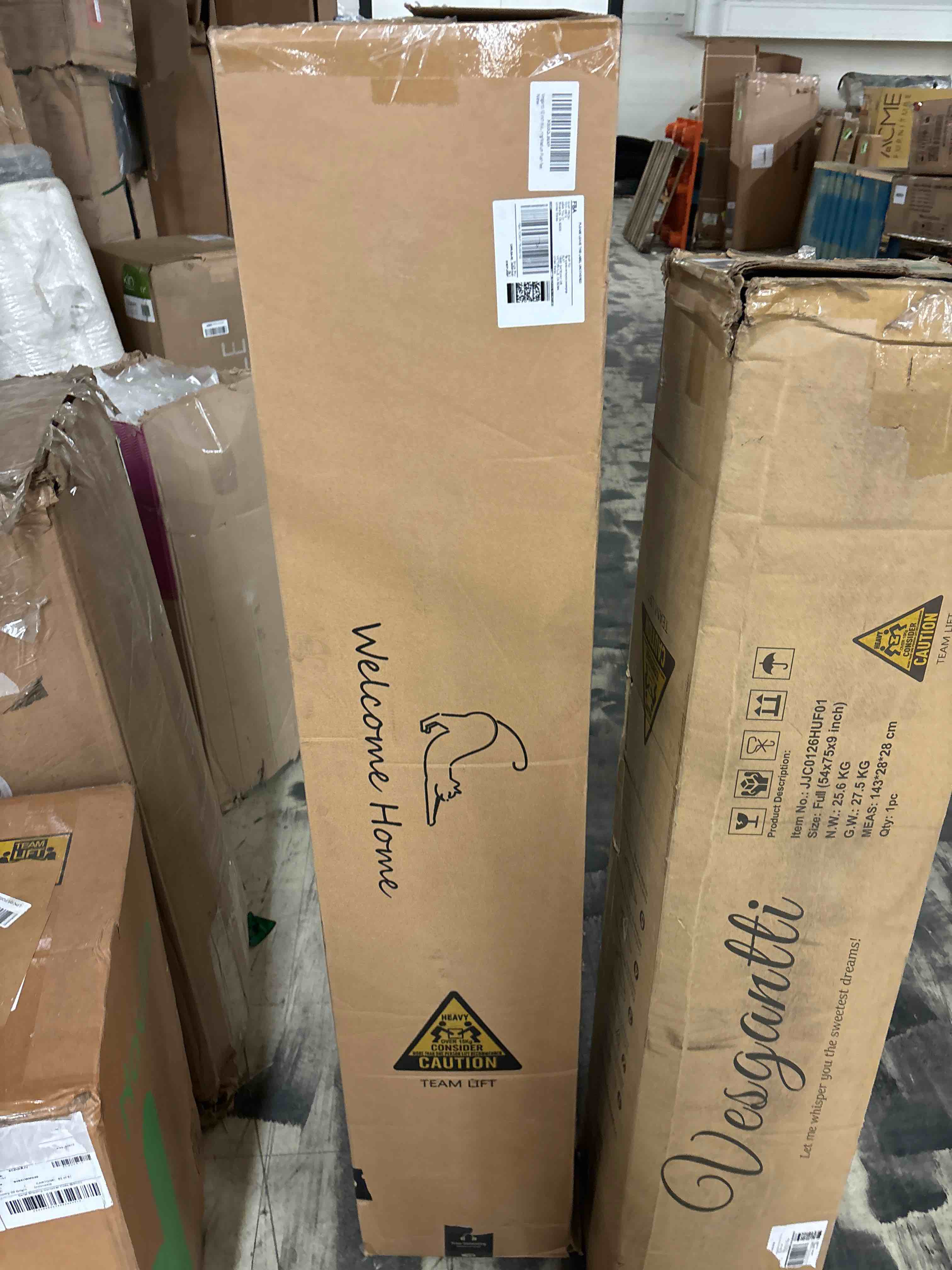 https://s3.amazonaws.com/lotting-images-prod/phillipi/RED5822292_1707448875649.jpeg