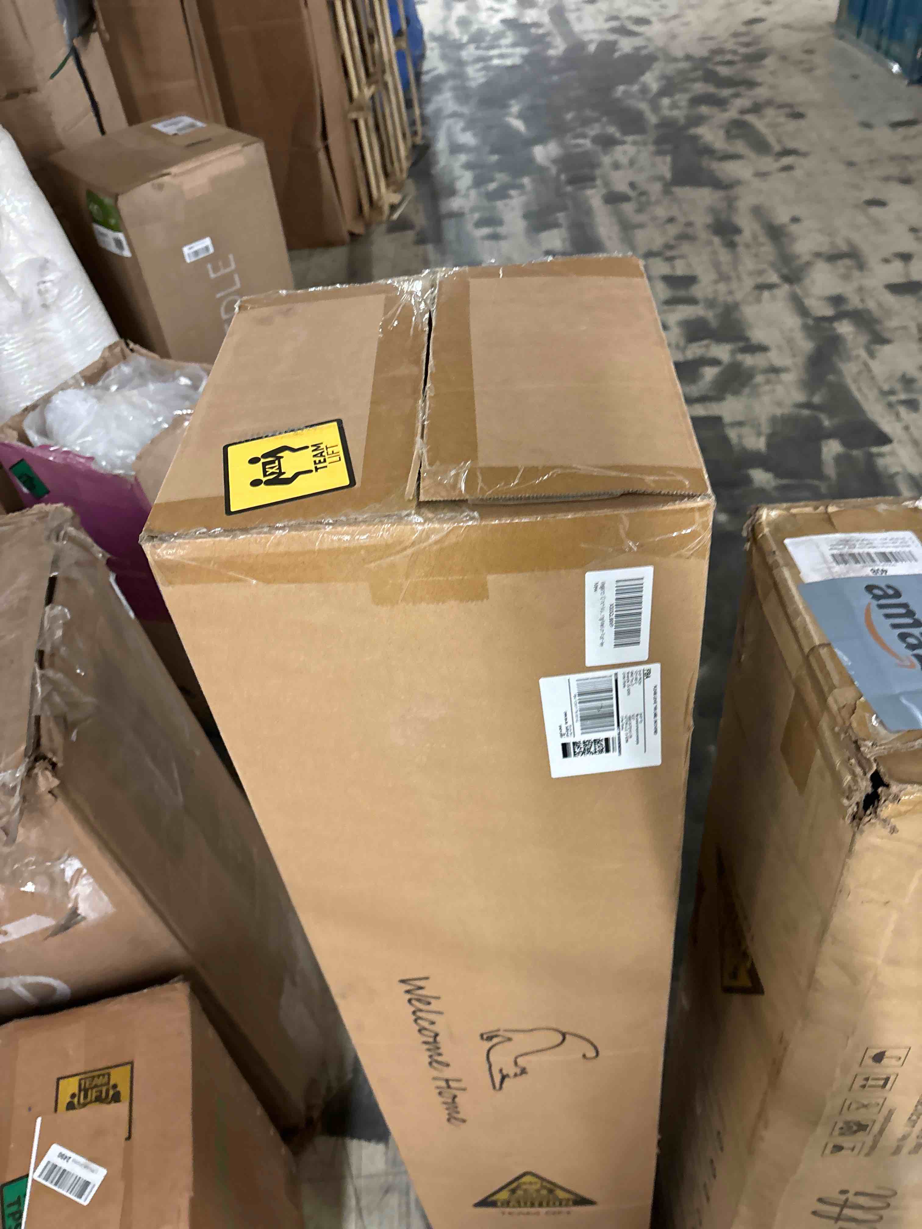 https://s3.amazonaws.com/lotting-images-prod/phillipi/RED5822292_1707448877137.jpeg