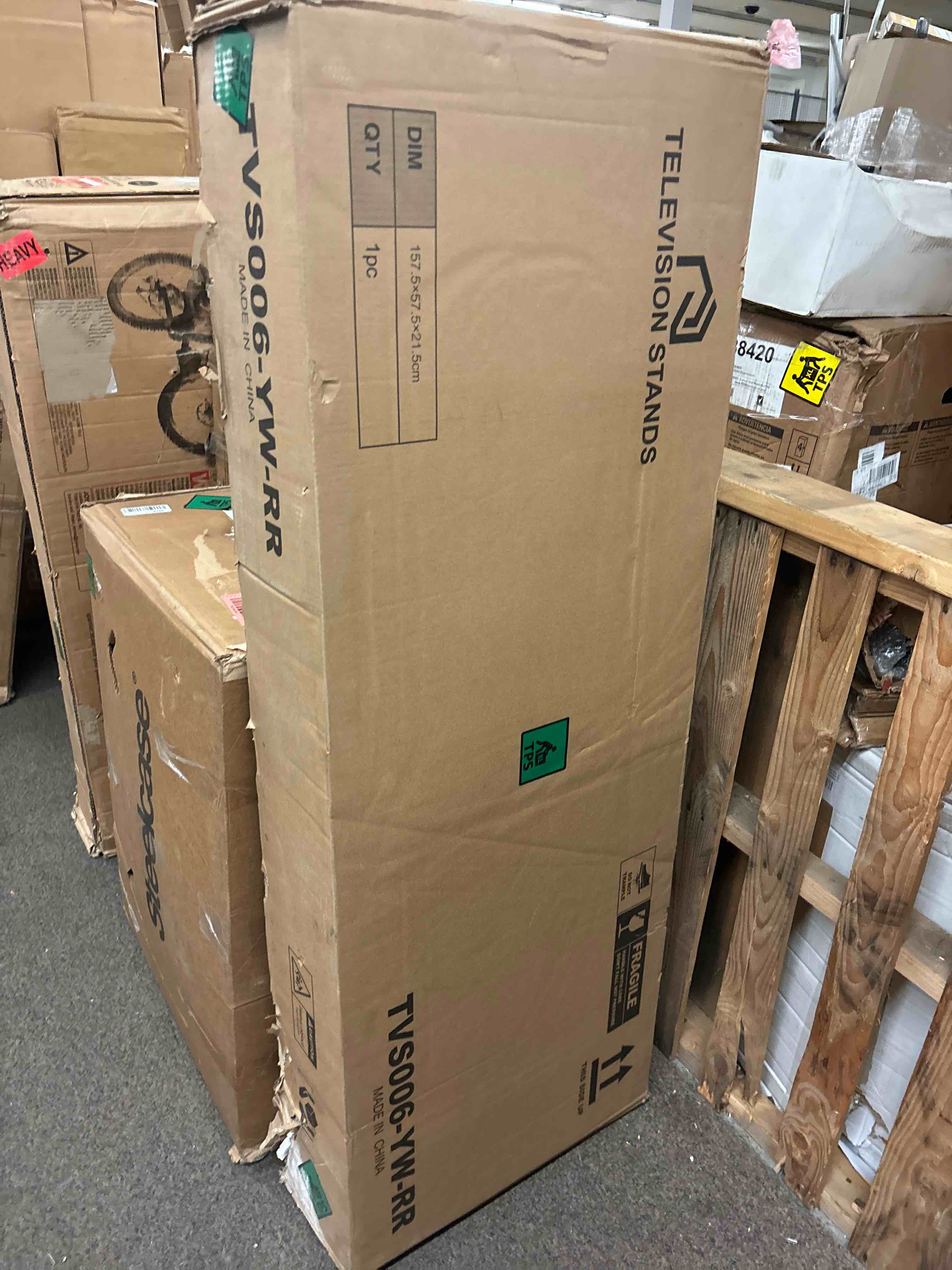 https://s3.amazonaws.com/lotting-images-prod/phillipi/RED5822582_1707934752785.jpeg