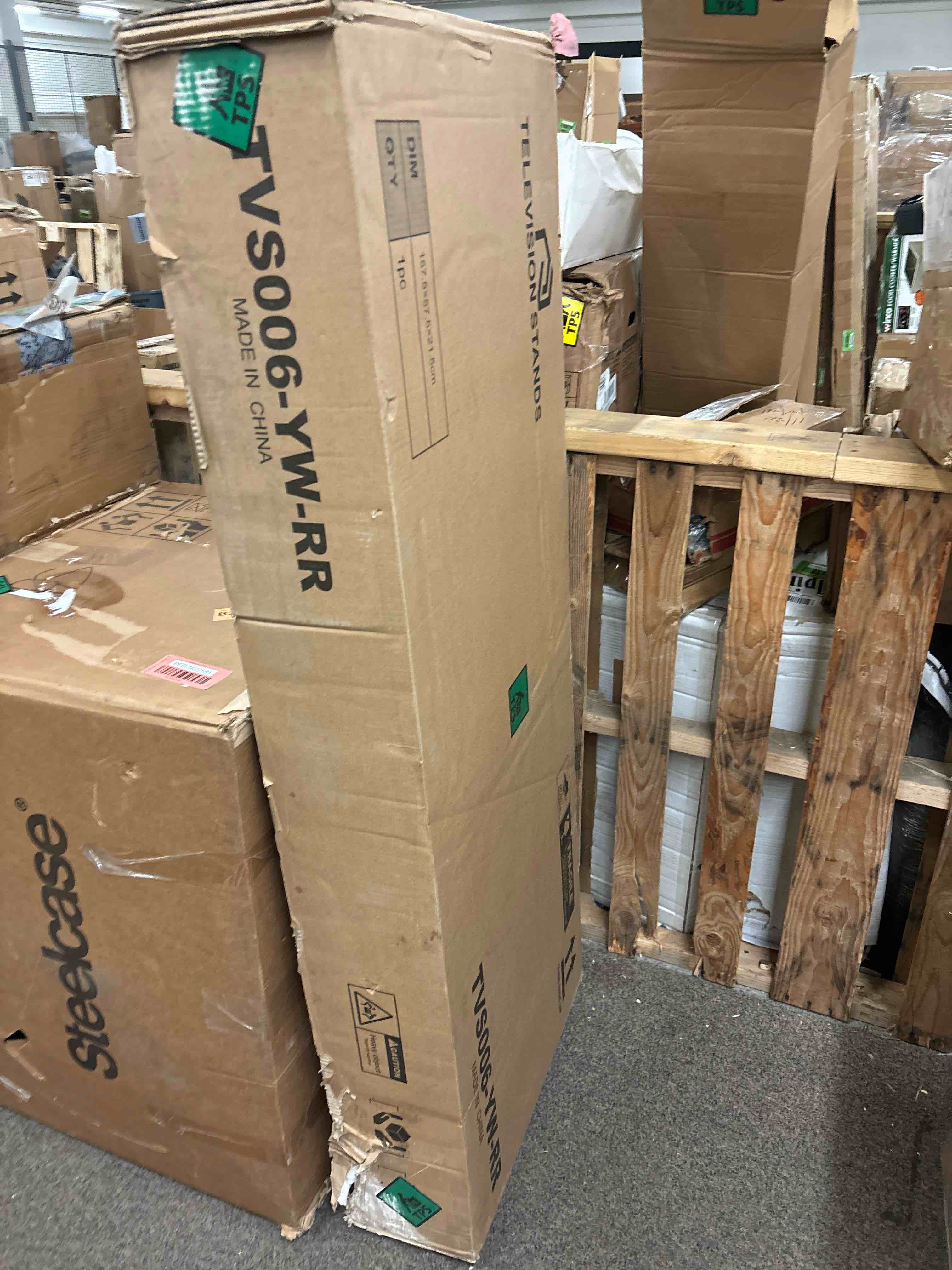 https://s3.amazonaws.com/lotting-images-prod/phillipi/RED5822582_1707934754840.jpeg