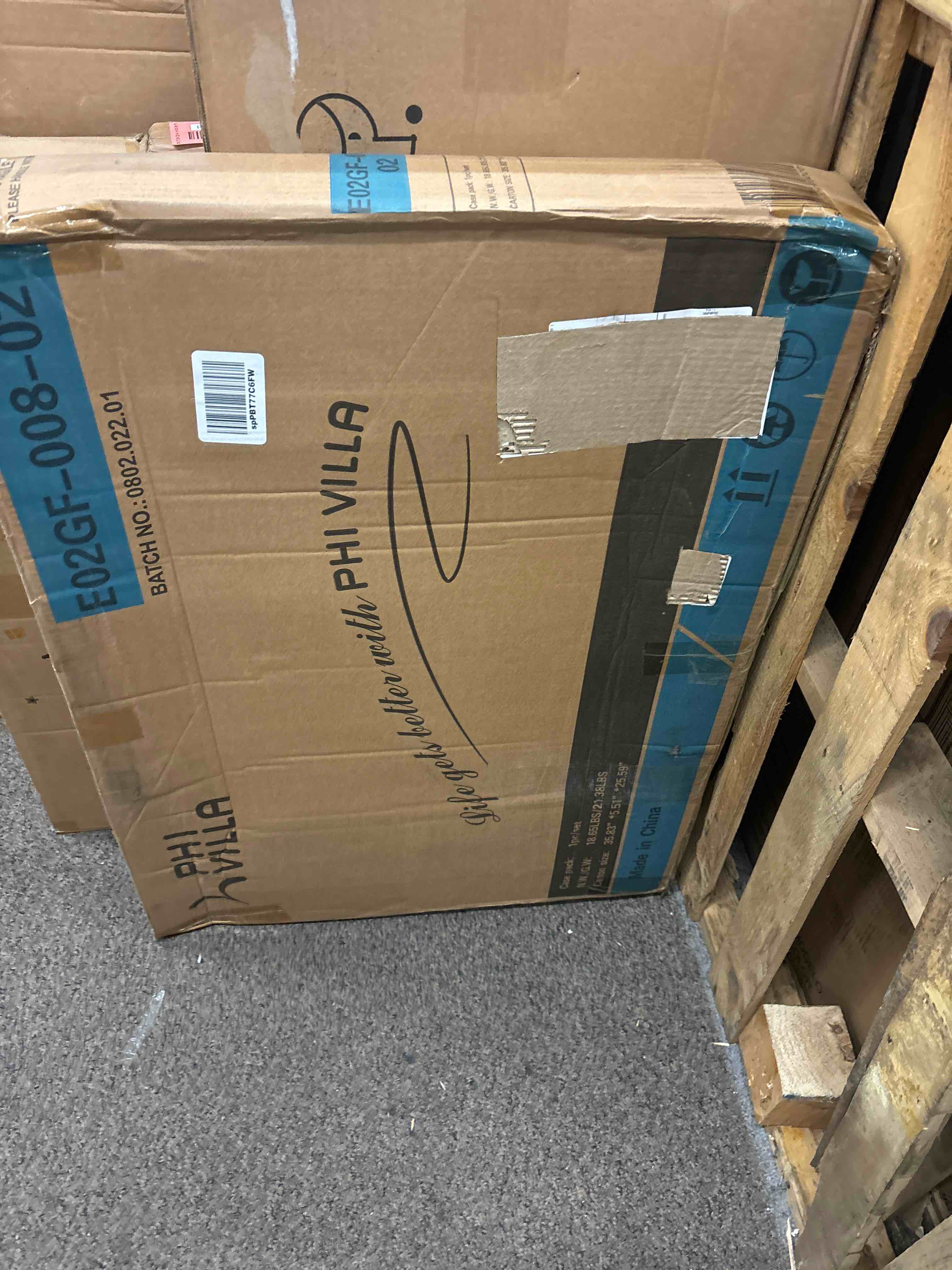 https://s3.amazonaws.com/lotting-images-prod/phillipi/RED5822639_1708023190848.jpeg