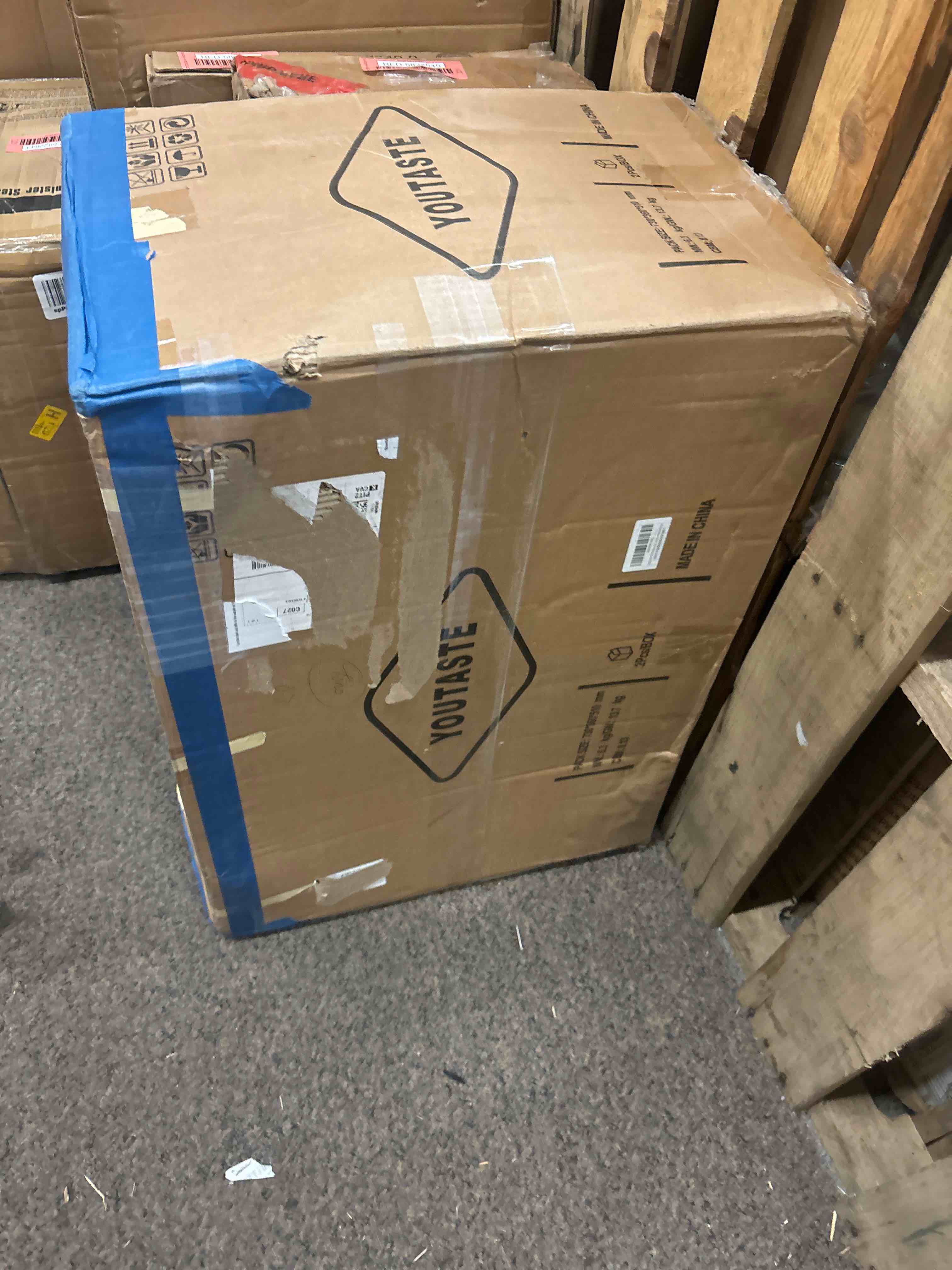 https://s3.amazonaws.com/lotting-images-prod/phillipi/RED5822646_1708025783601.jpeg