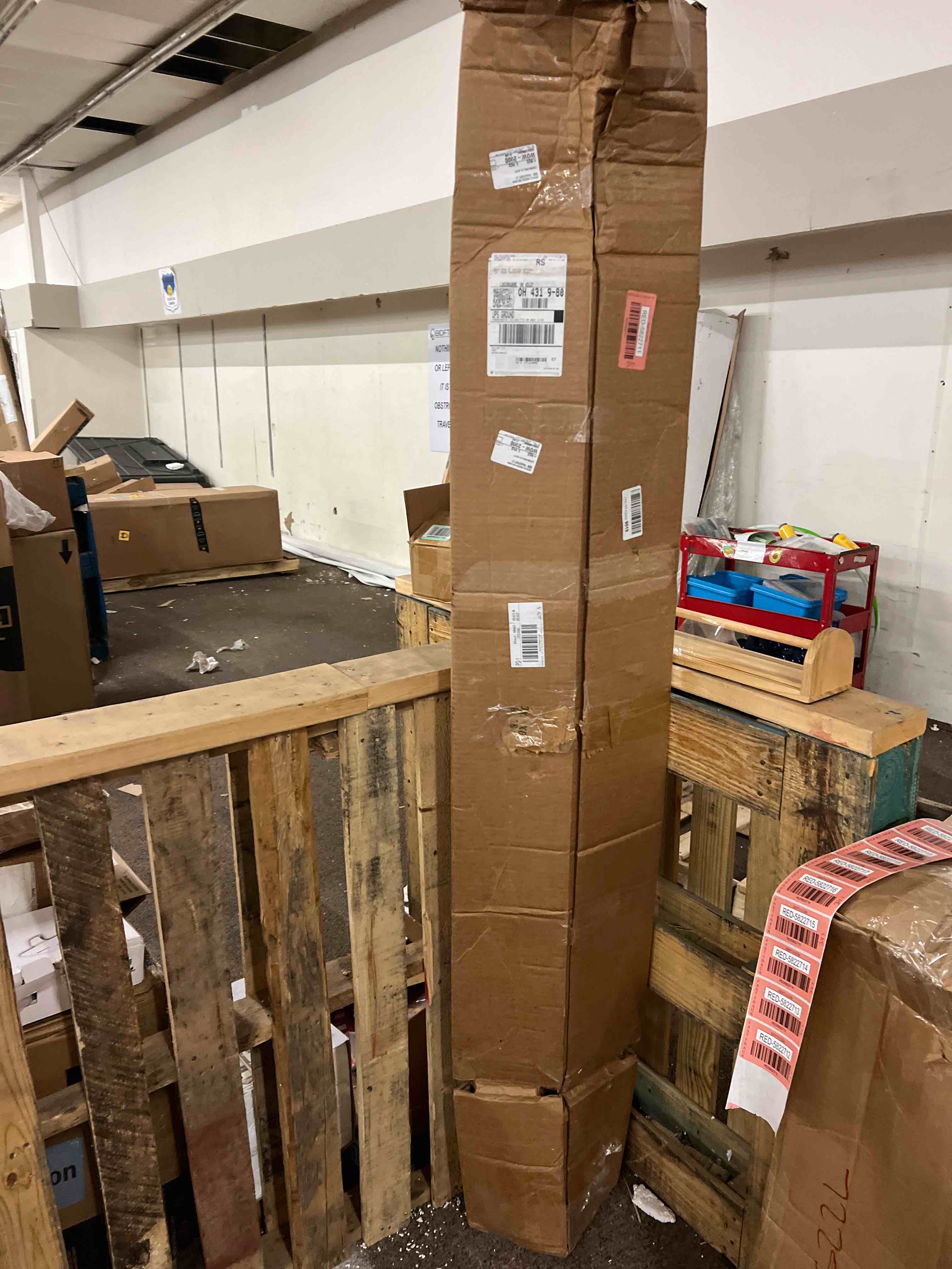 https://s3.amazonaws.com/lotting-images-prod/phillipi/RED5822711_1708570279203.jpeg