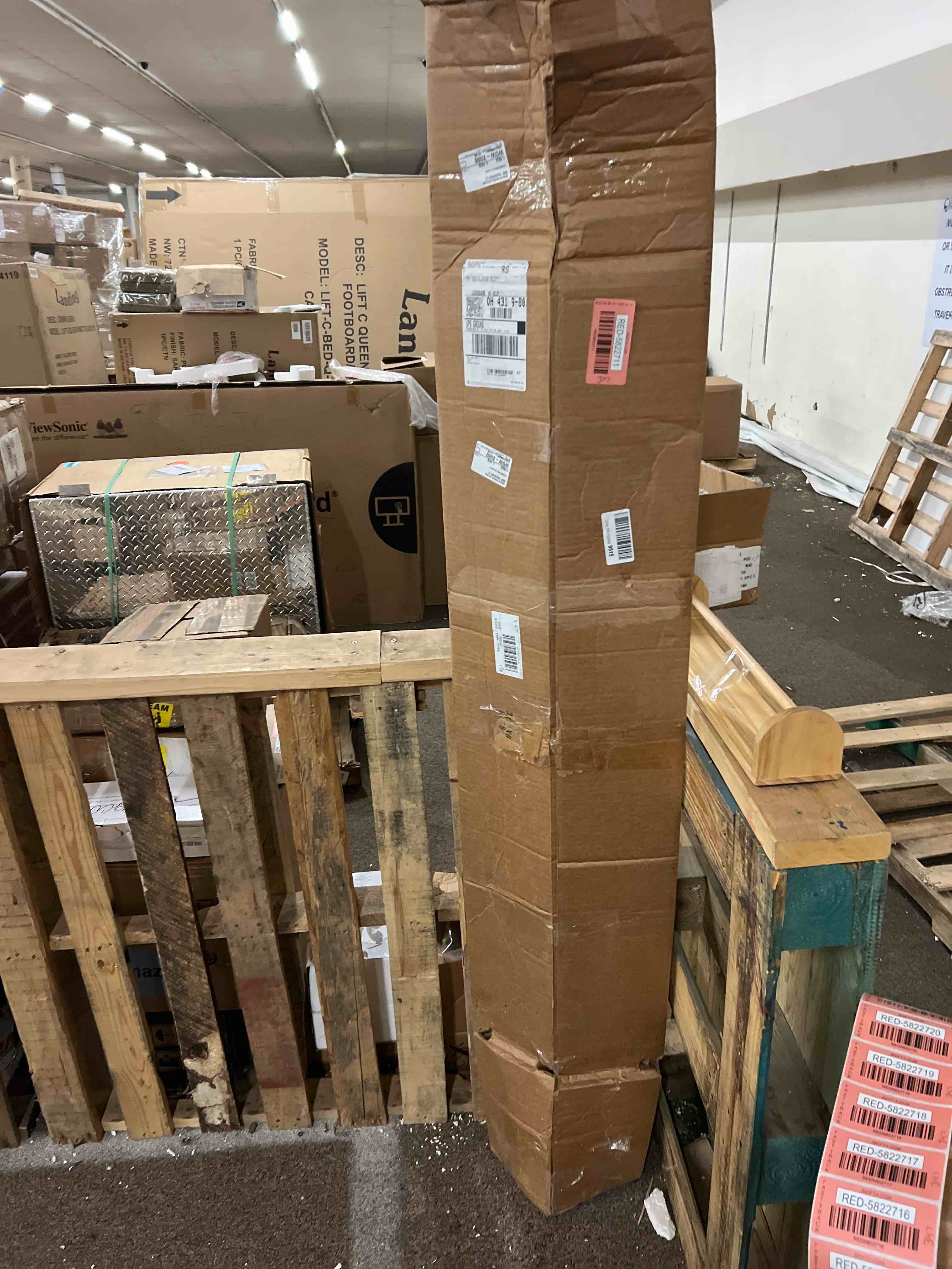 https://s3.amazonaws.com/lotting-images-prod/phillipi/RED5822711_1708570284372.jpeg