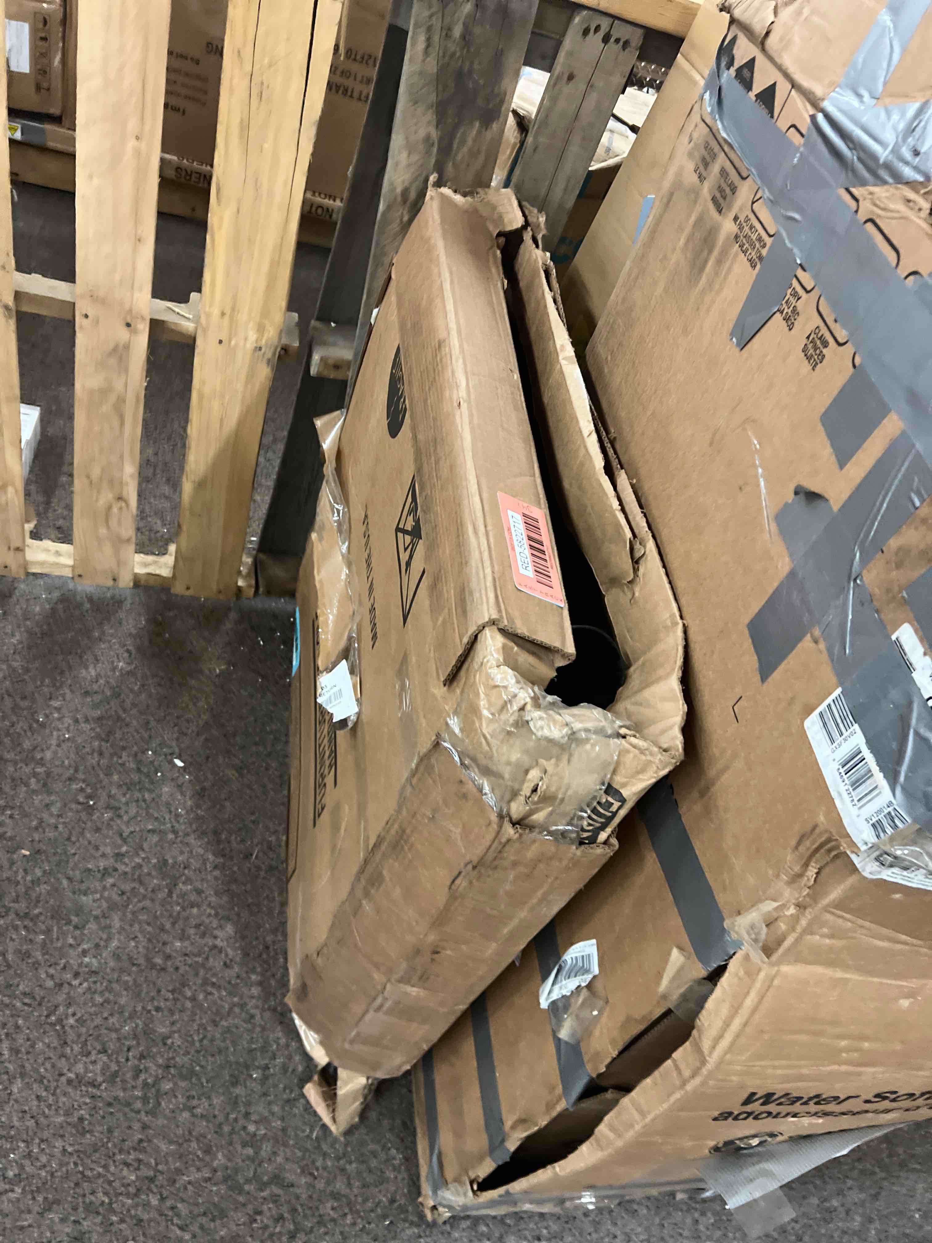 https://s3.amazonaws.com/lotting-images-prod/phillipi/RED5822717_1708574994397.jpeg