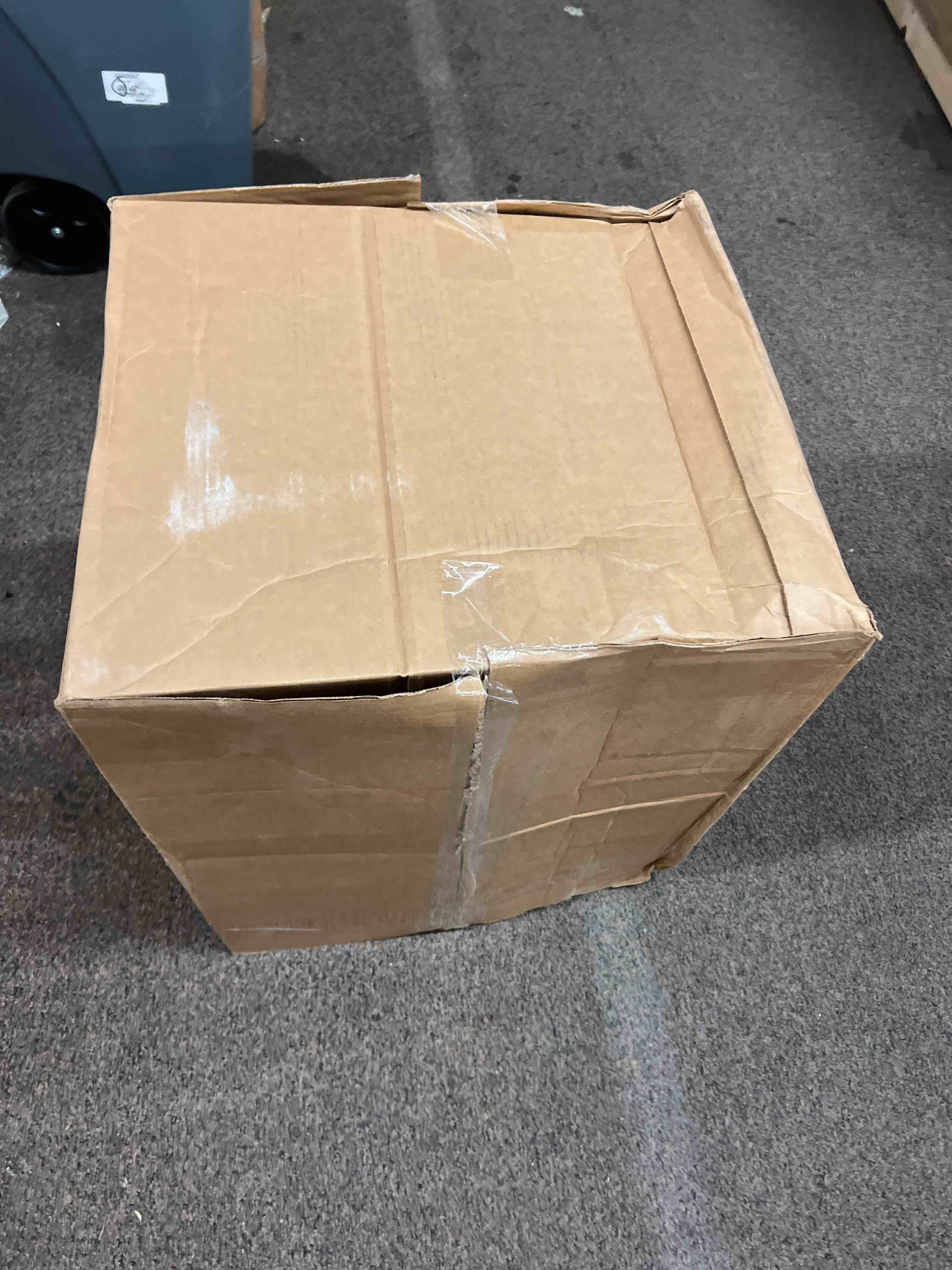 https://s3.amazonaws.com/lotting-images-prod/phillipi/RED5822726_1708646537946.jpeg