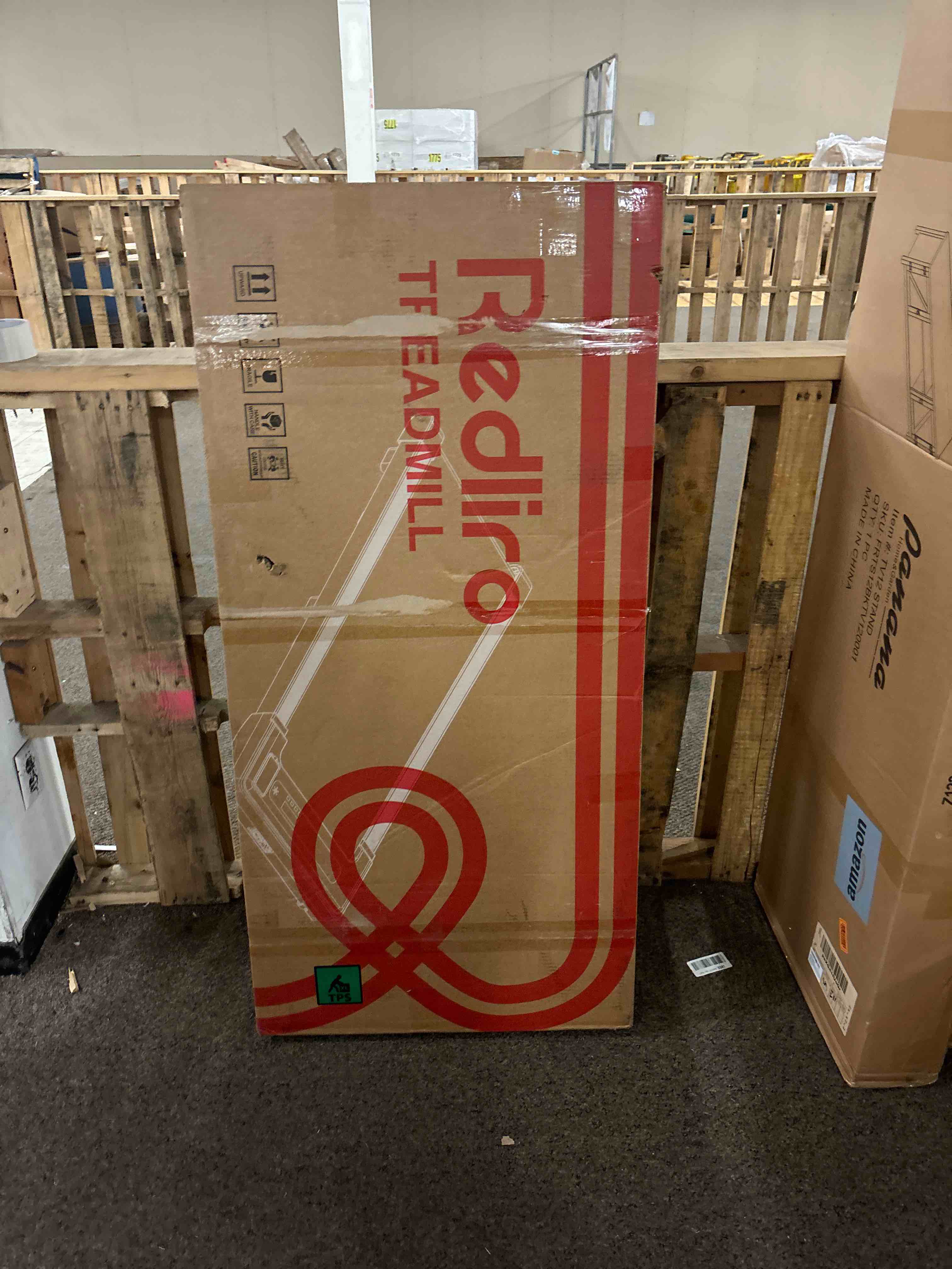 https://s3.amazonaws.com/lotting-images-prod/phillipi/RED5822748_1708395904999.jpeg