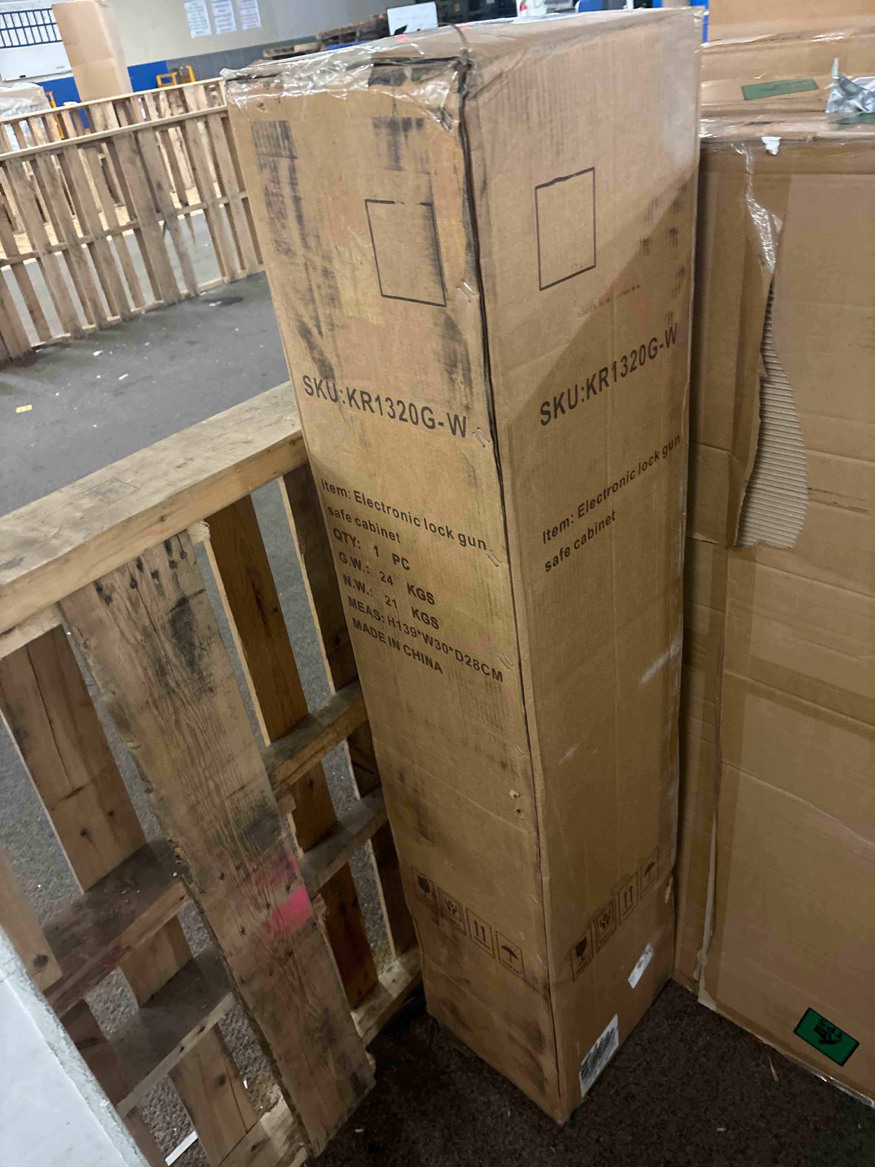 https://s3.amazonaws.com/lotting-images-prod/phillipi/RED5822752_1708397863931.jpeg