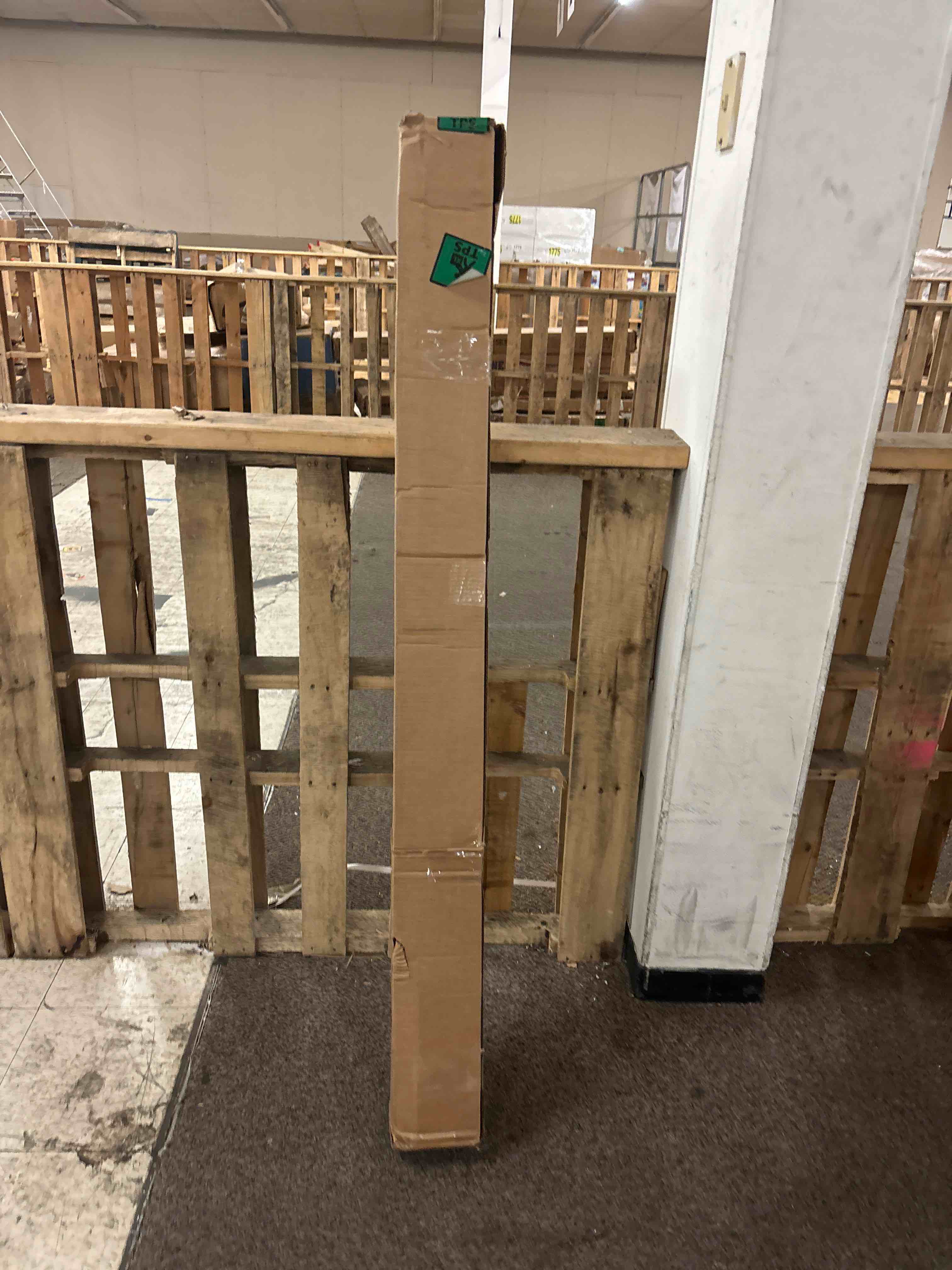 https://s3.amazonaws.com/lotting-images-prod/phillipi/RED5822754_1708398182170.jpeg