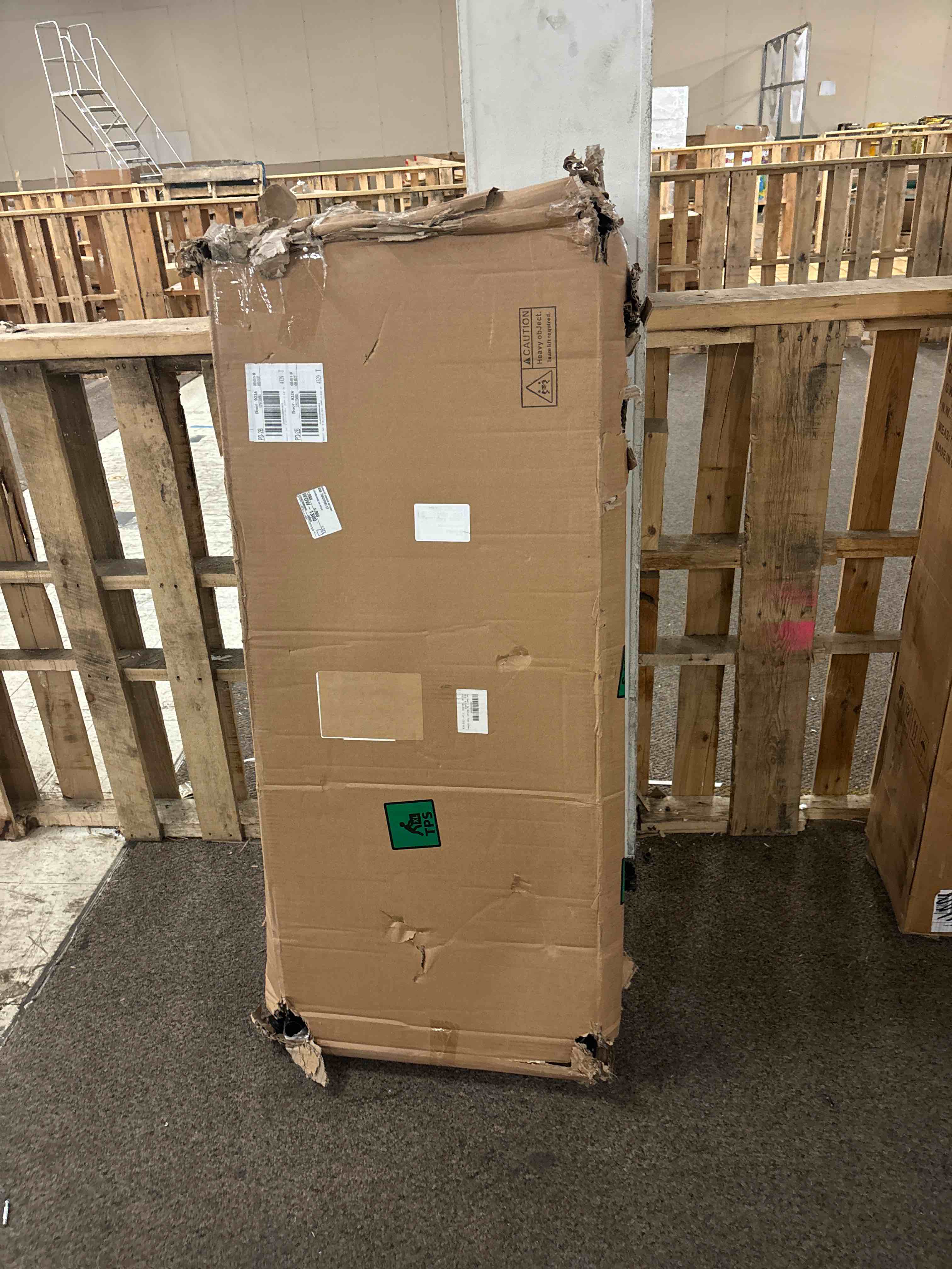 https://s3.amazonaws.com/lotting-images-prod/phillipi/RED5822755_1708398280157.jpeg