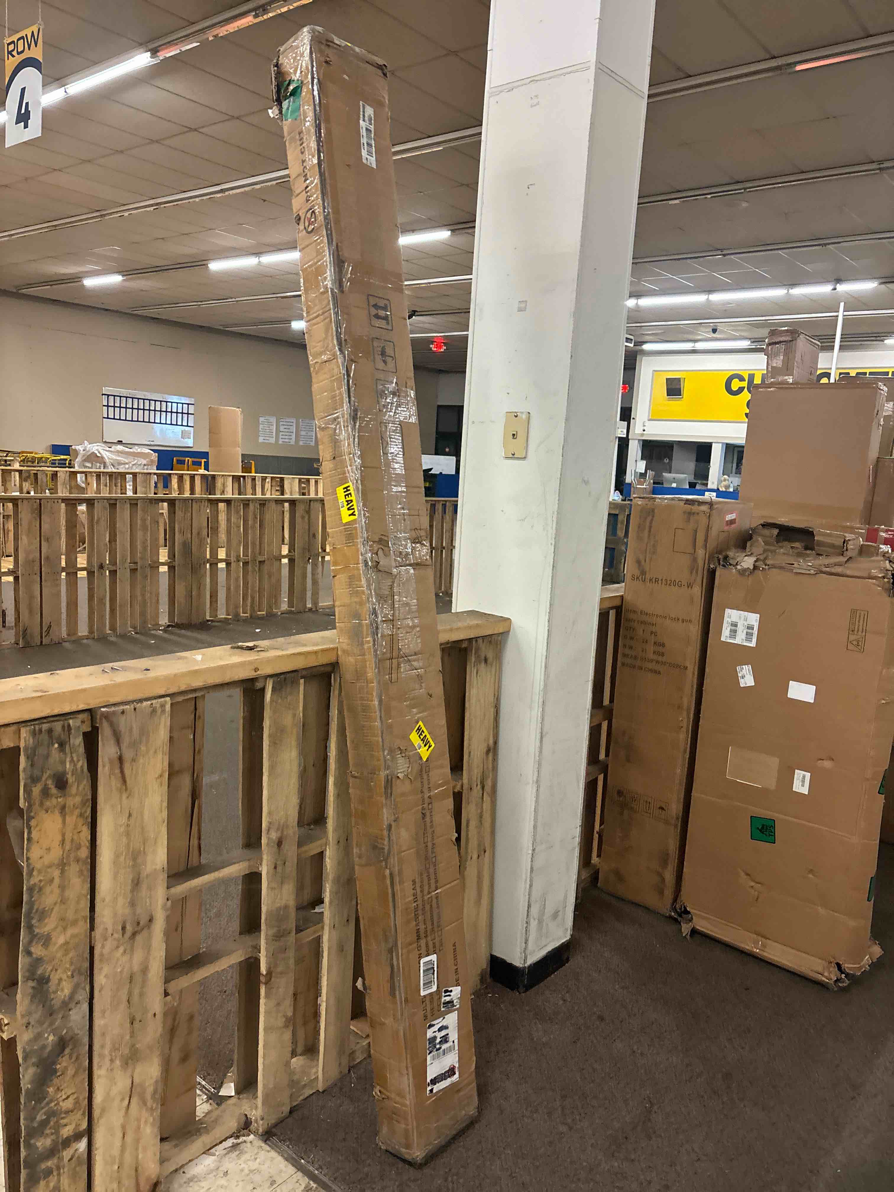 https://s3.amazonaws.com/lotting-images-prod/phillipi/RED5822756_1708398424694.jpeg