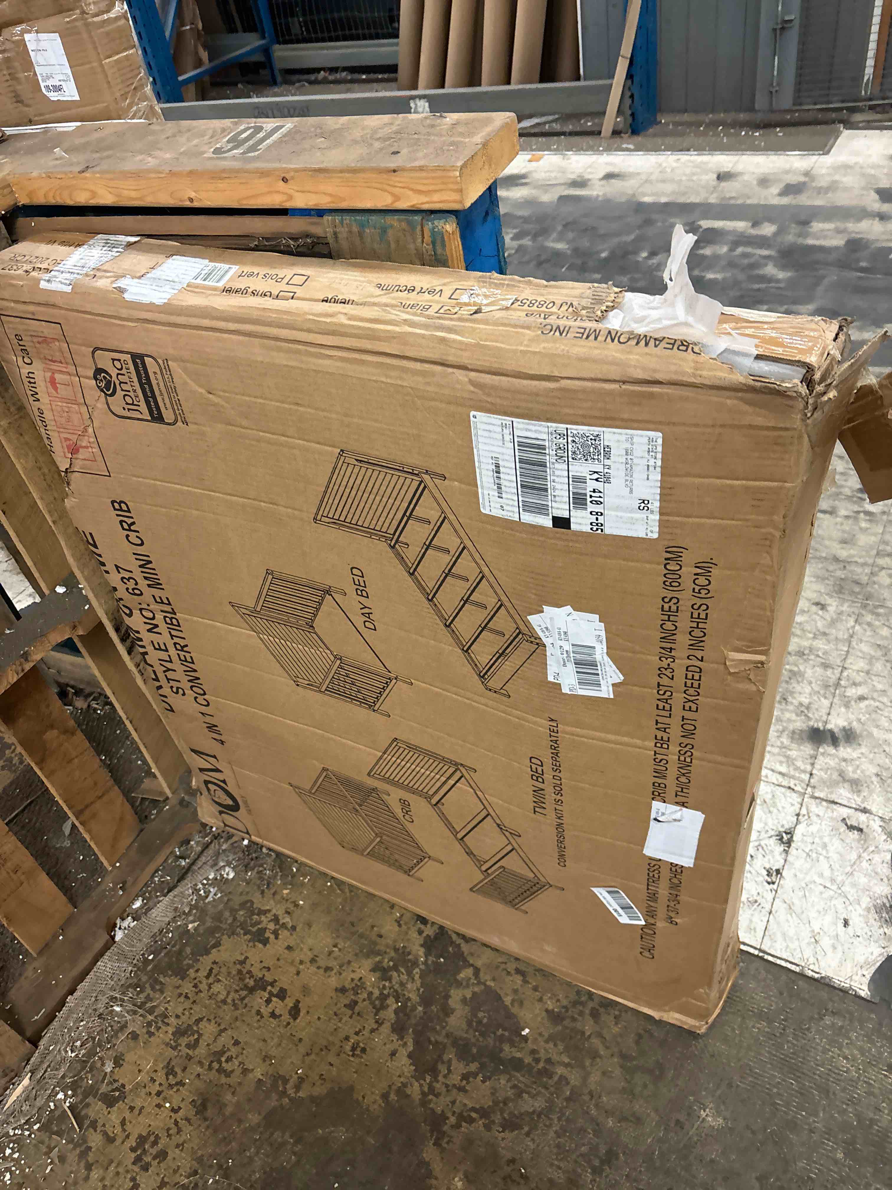 https://s3.amazonaws.com/lotting-images-prod/phillipi/RED5823003_1709045934014.jpeg