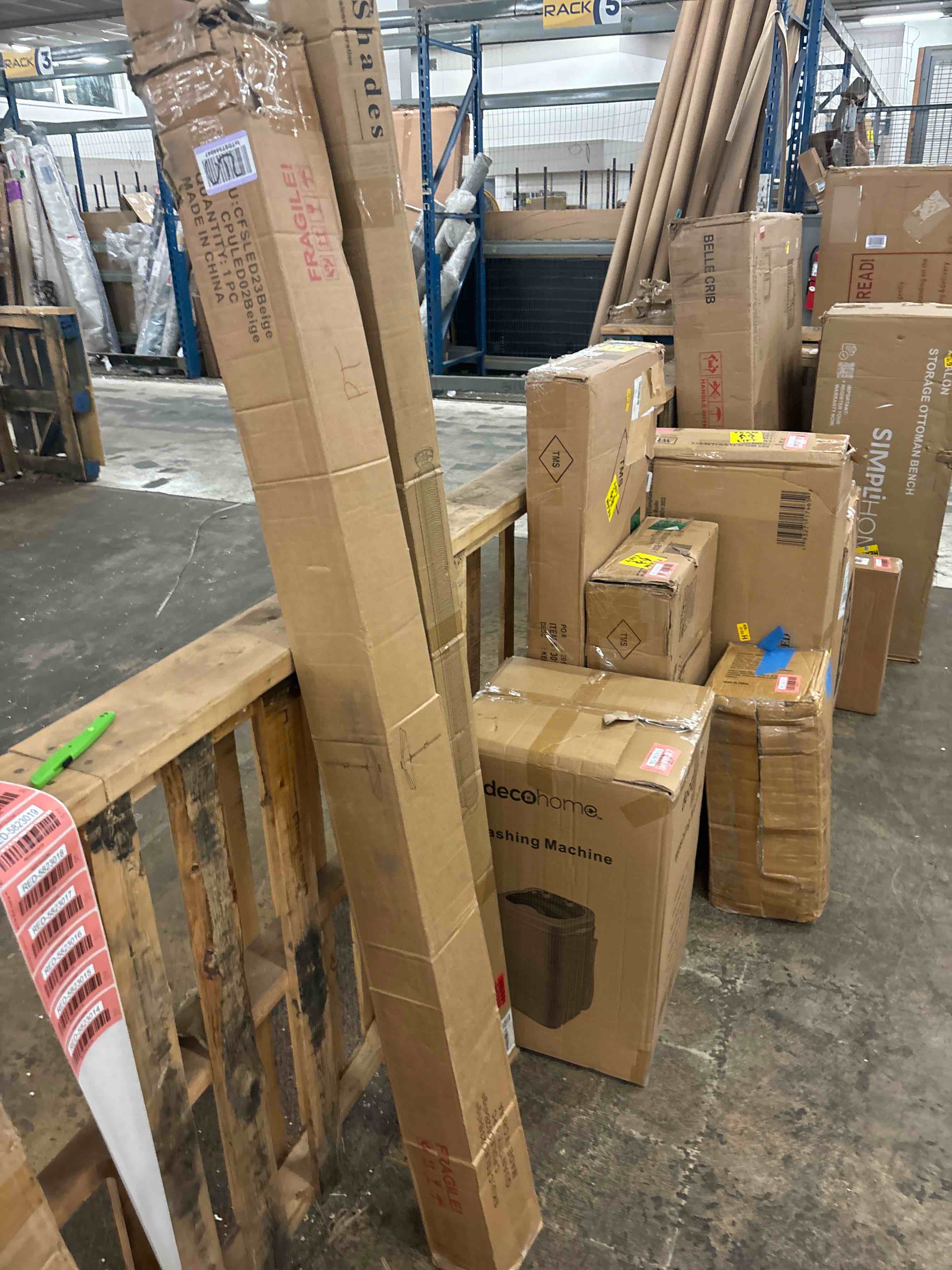 https://s3.amazonaws.com/lotting-images-prod/phillipi/RED5823014_1709053854061.jpeg