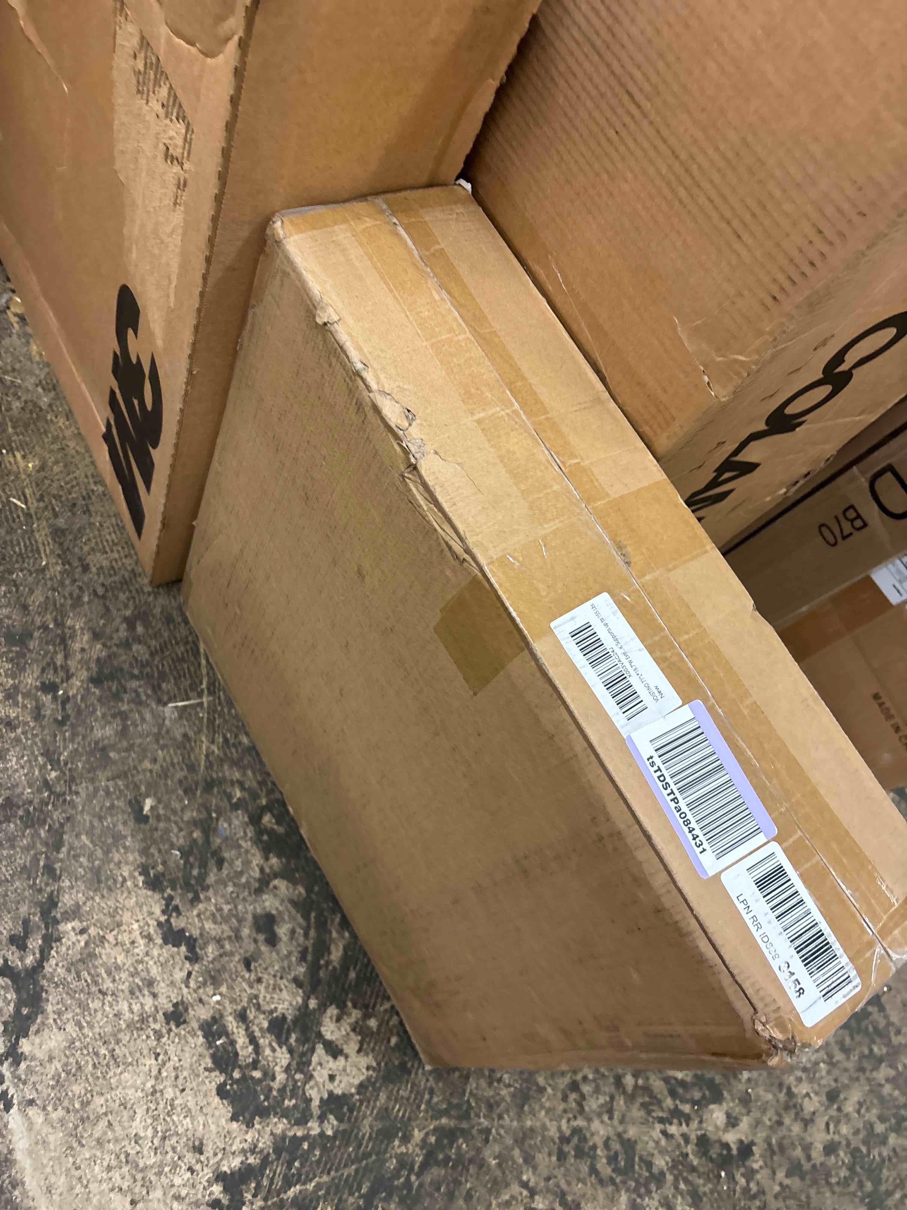 https://s3.amazonaws.com/lotting-images-prod/phillipi/RED5823039_1709057888288.jpeg