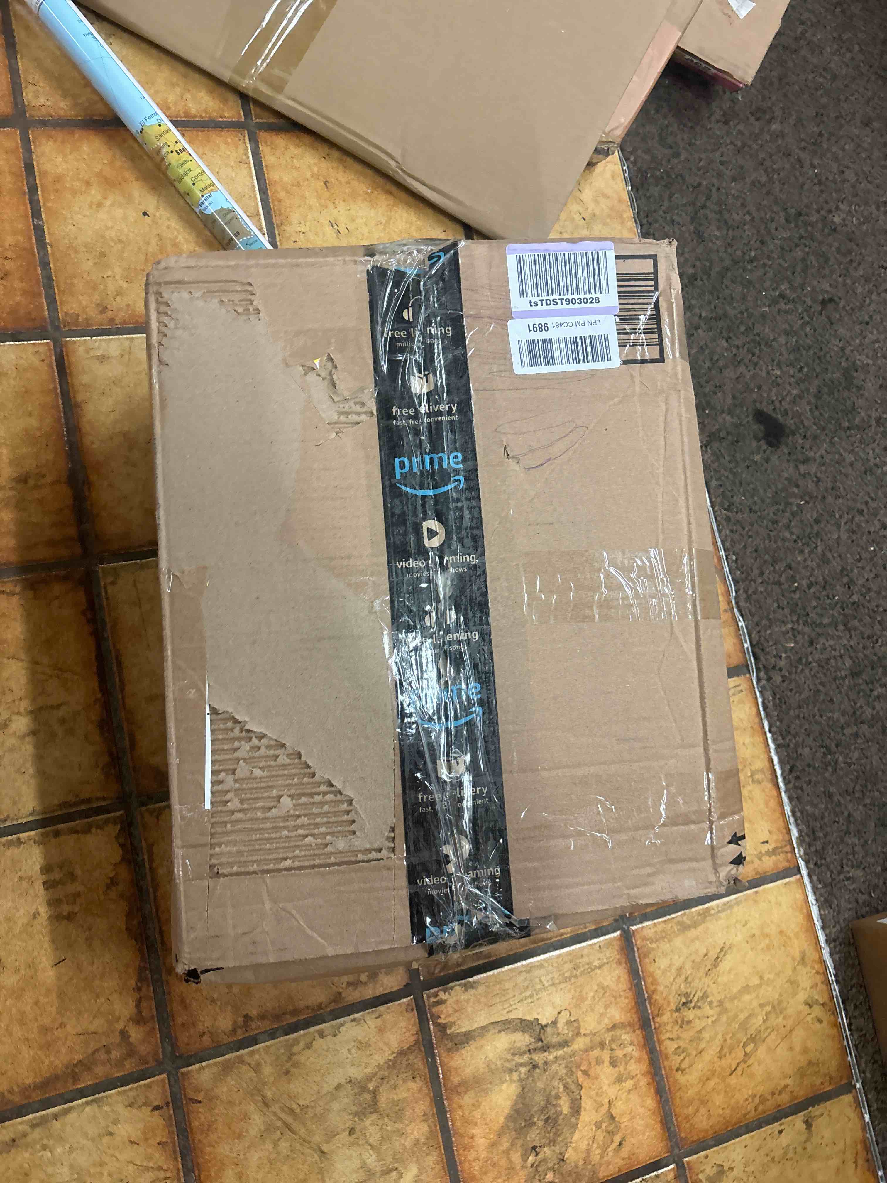 https://s3.amazonaws.com/lotting-images-prod/phillipi/RED5823195_1709263408489.jpeg