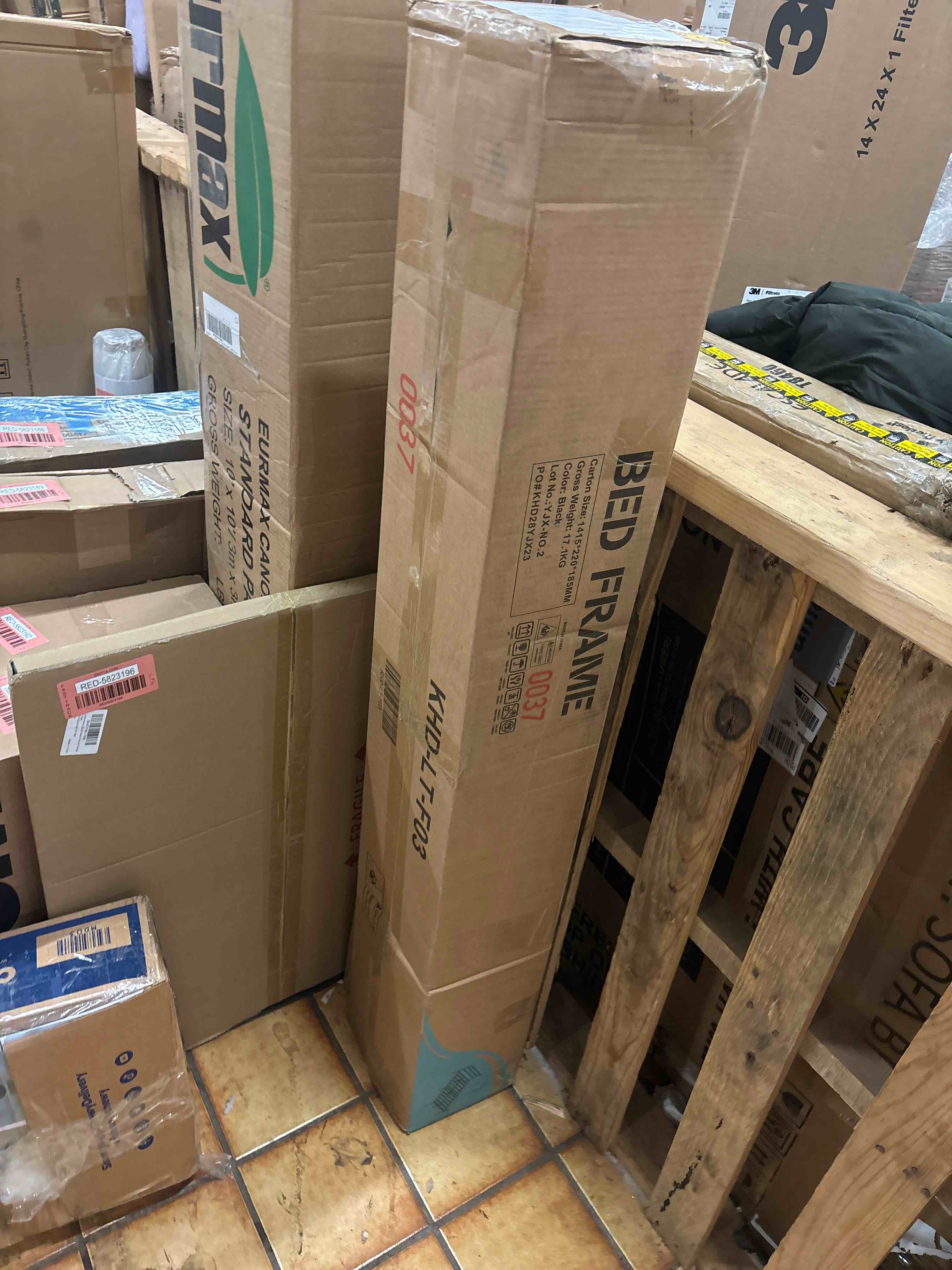 https://s3.amazonaws.com/lotting-images-prod/phillipi/RED5823200_1709264856625.jpeg