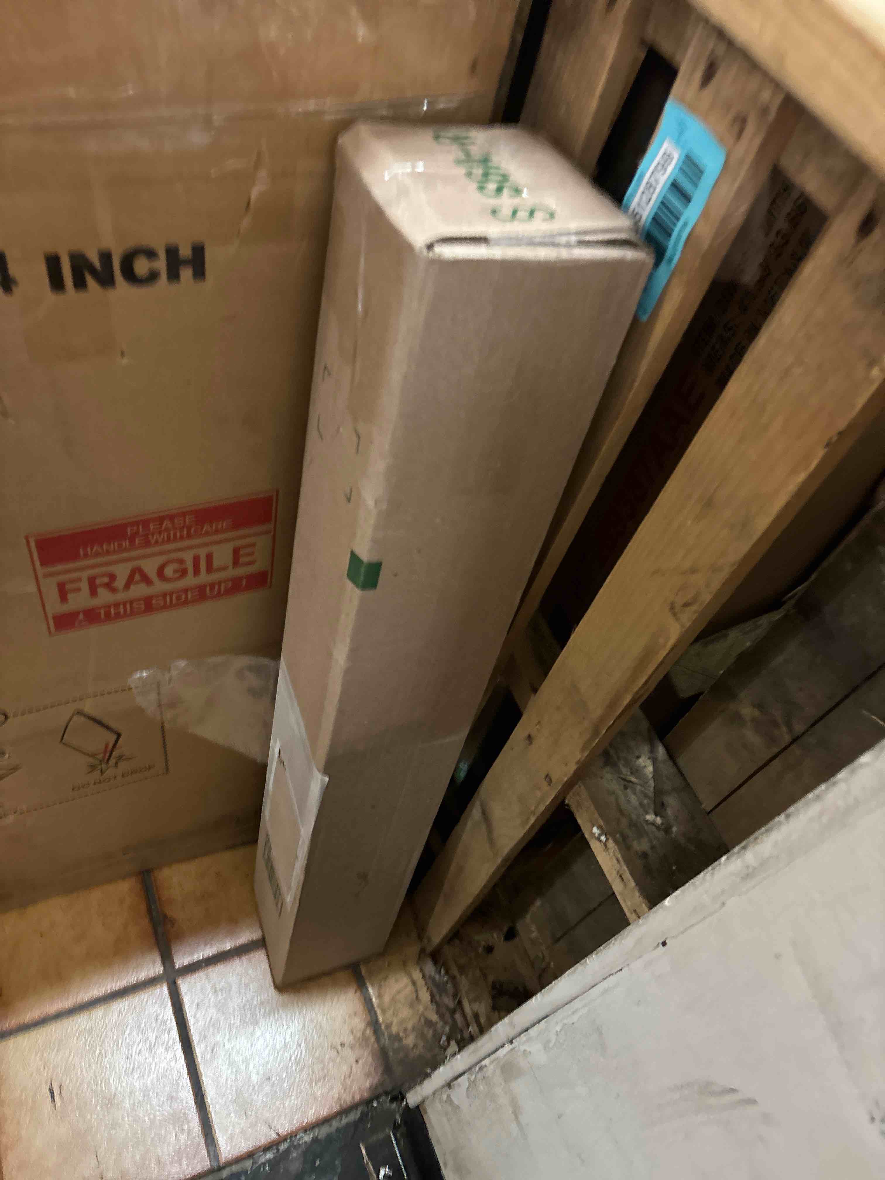 https://s3.amazonaws.com/lotting-images-prod/phillipi/RED5823212_1709266972132.jpeg