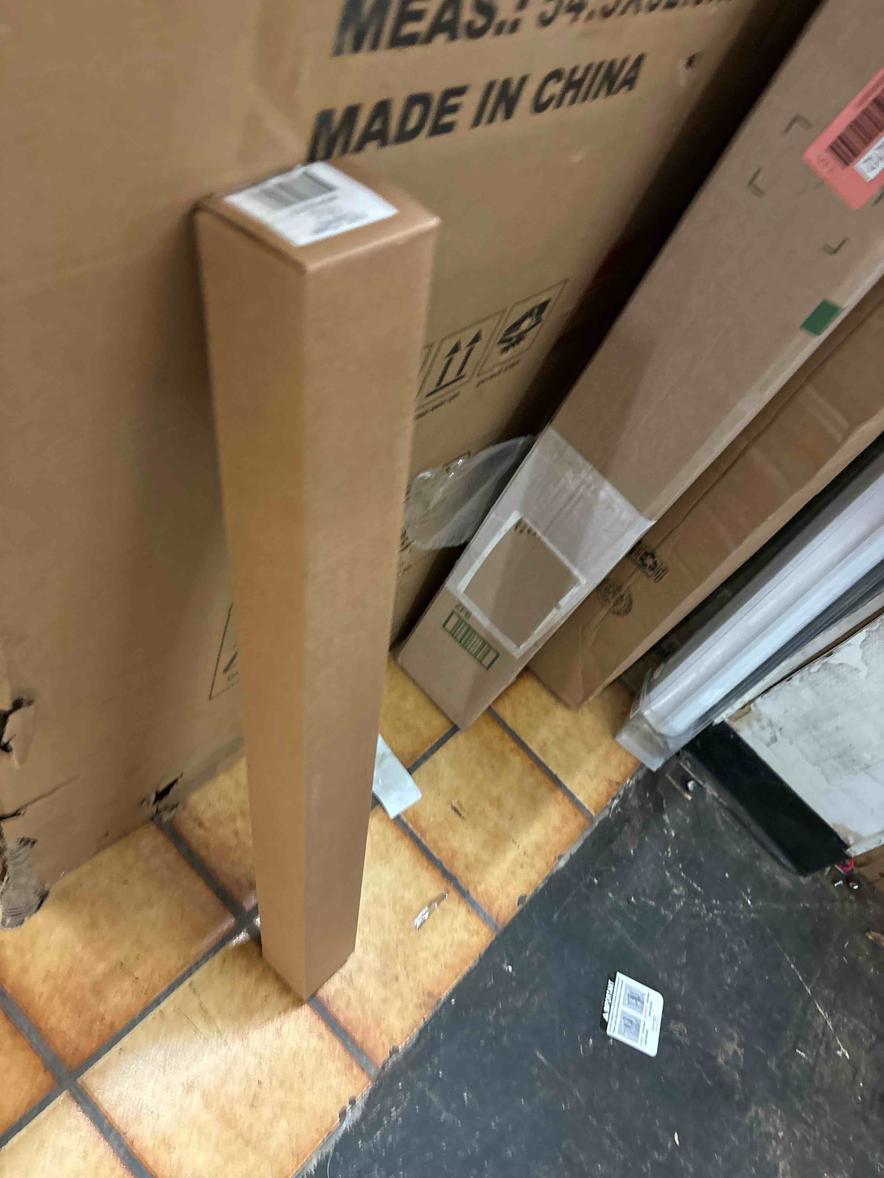 https://s3.amazonaws.com/lotting-images-prod/phillipi/RED5823214_1709267209057.jpeg
