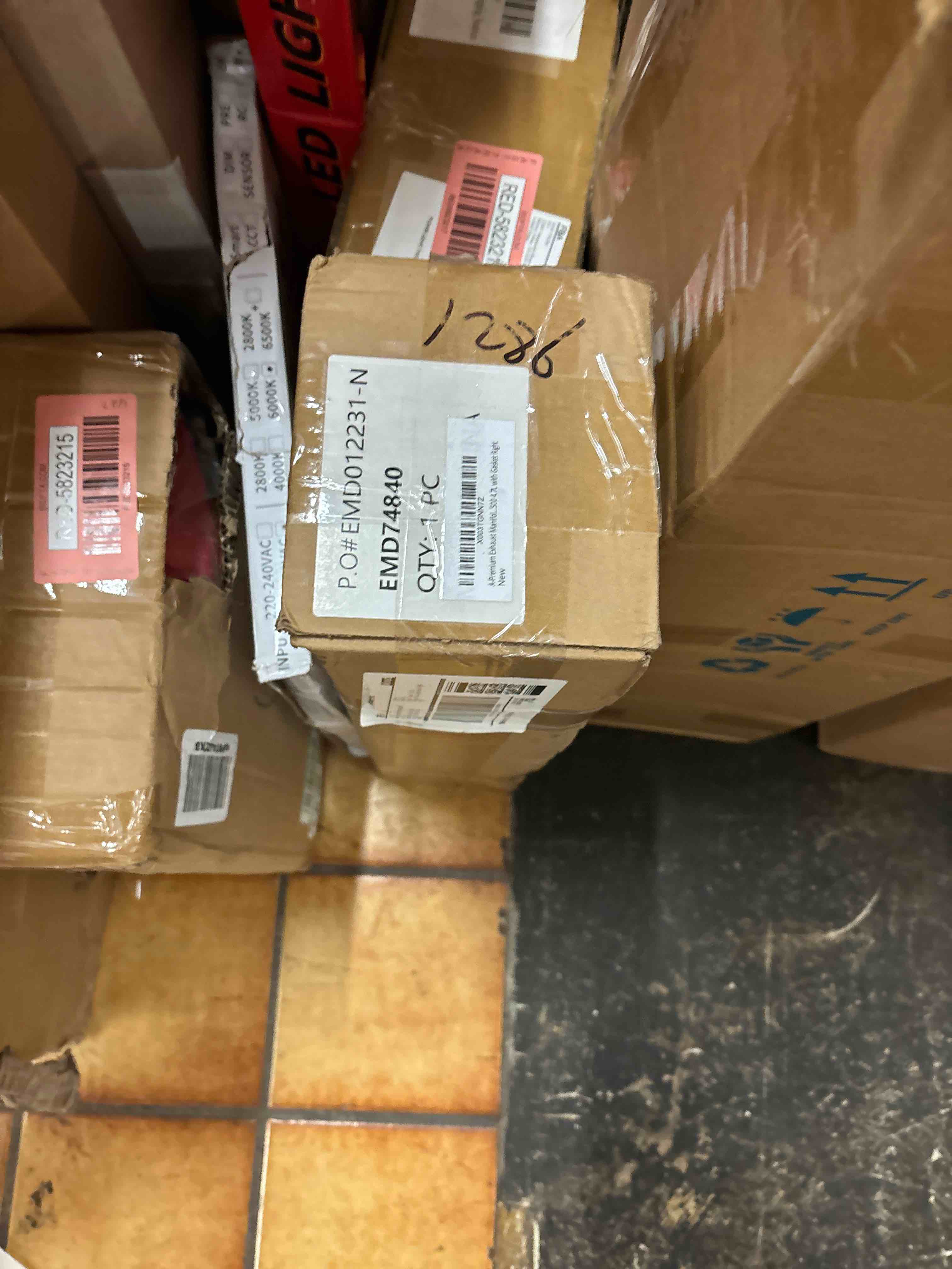 https://s3.amazonaws.com/lotting-images-prod/phillipi/RED5823225_1709268386316.jpeg