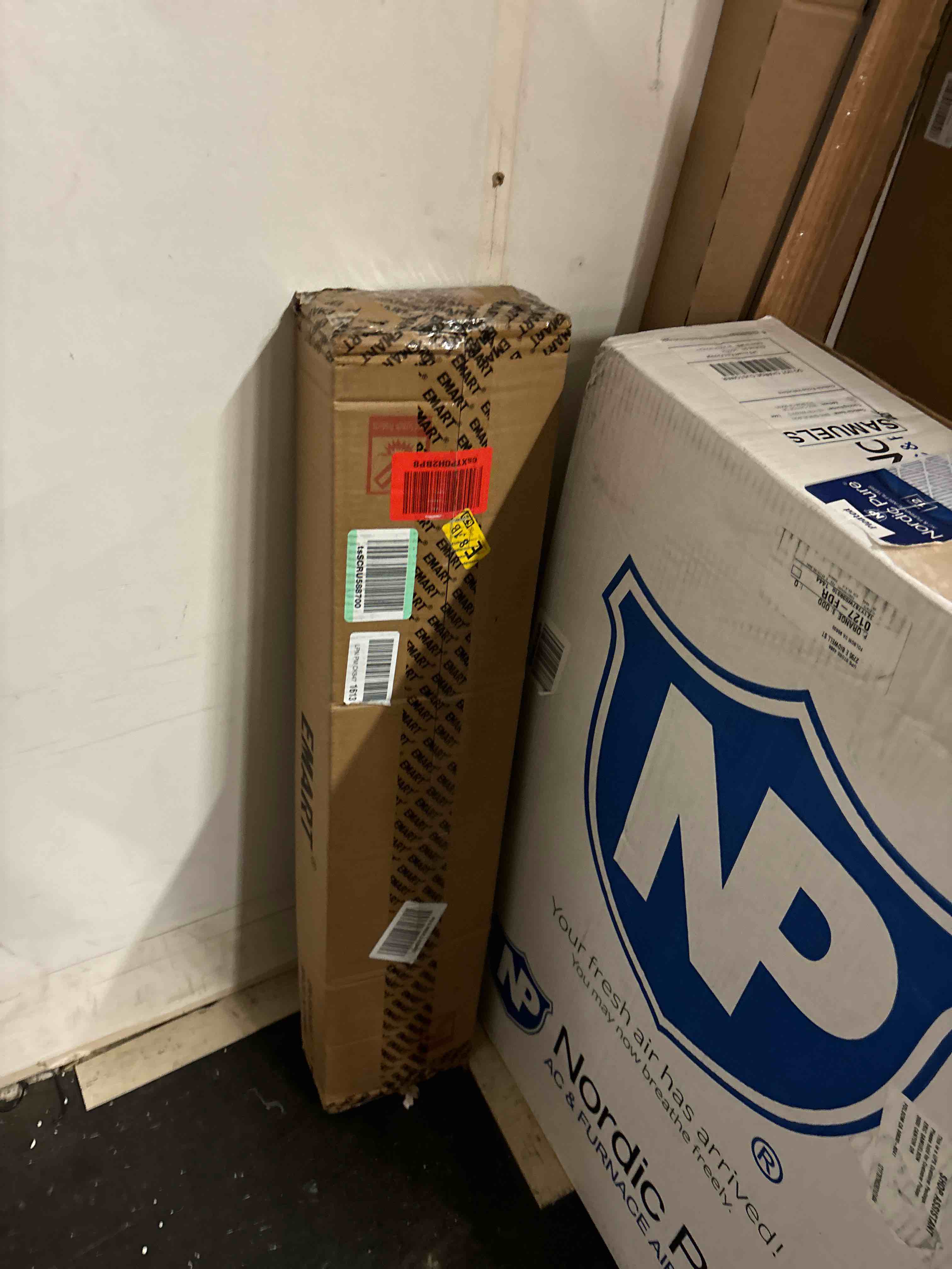 https://s3.amazonaws.com/lotting-images-prod/phillipi/RED5823264_1709317882795.jpeg