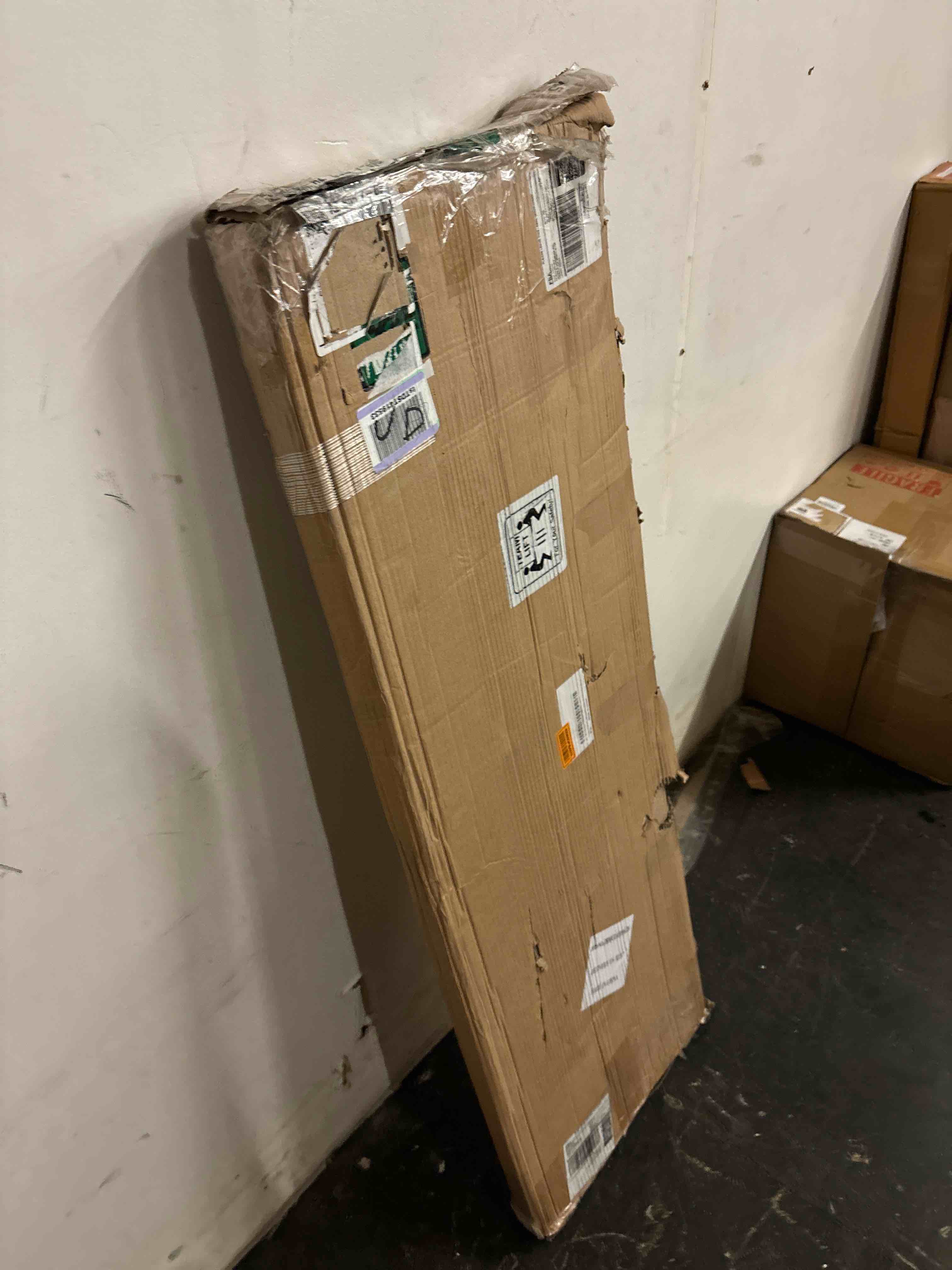 https://s3.amazonaws.com/lotting-images-prod/phillipi/RED5823276_1709318726236.jpeg