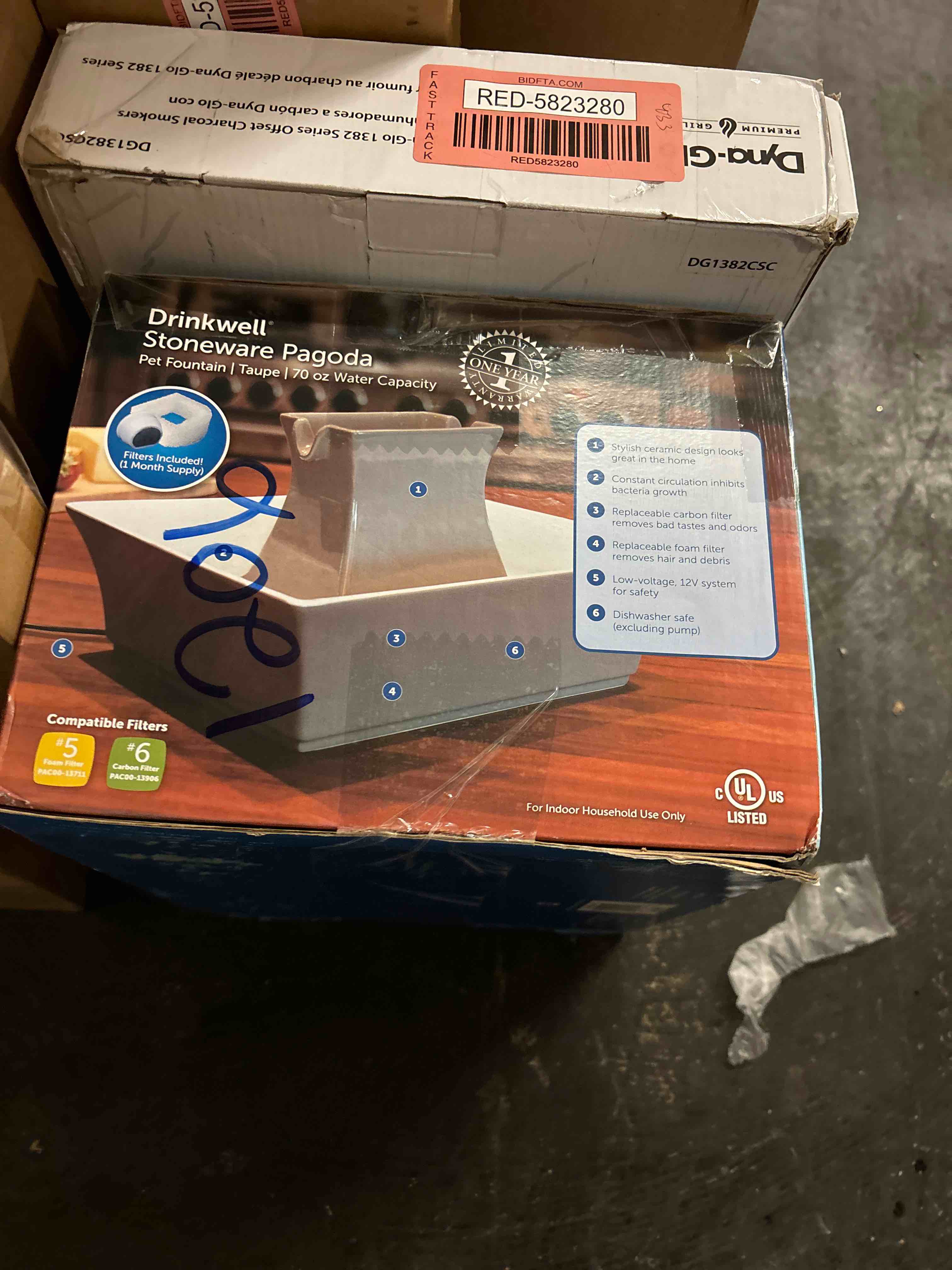 https://s3.amazonaws.com/lotting-images-prod/phillipi/RED5823284_1709319402595.jpeg