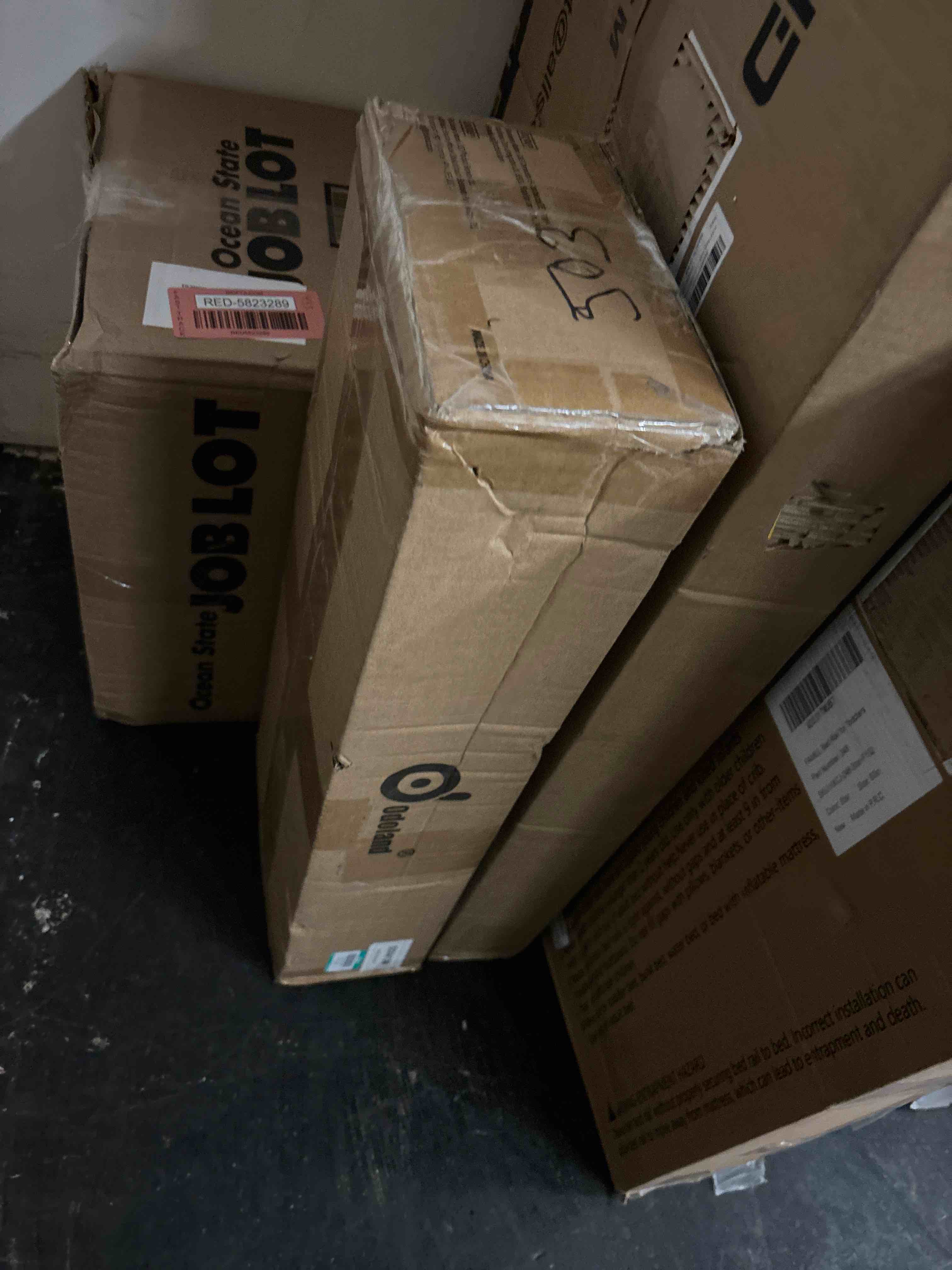 https://s3.amazonaws.com/lotting-images-prod/phillipi/RED5823290_1709319965998.jpeg