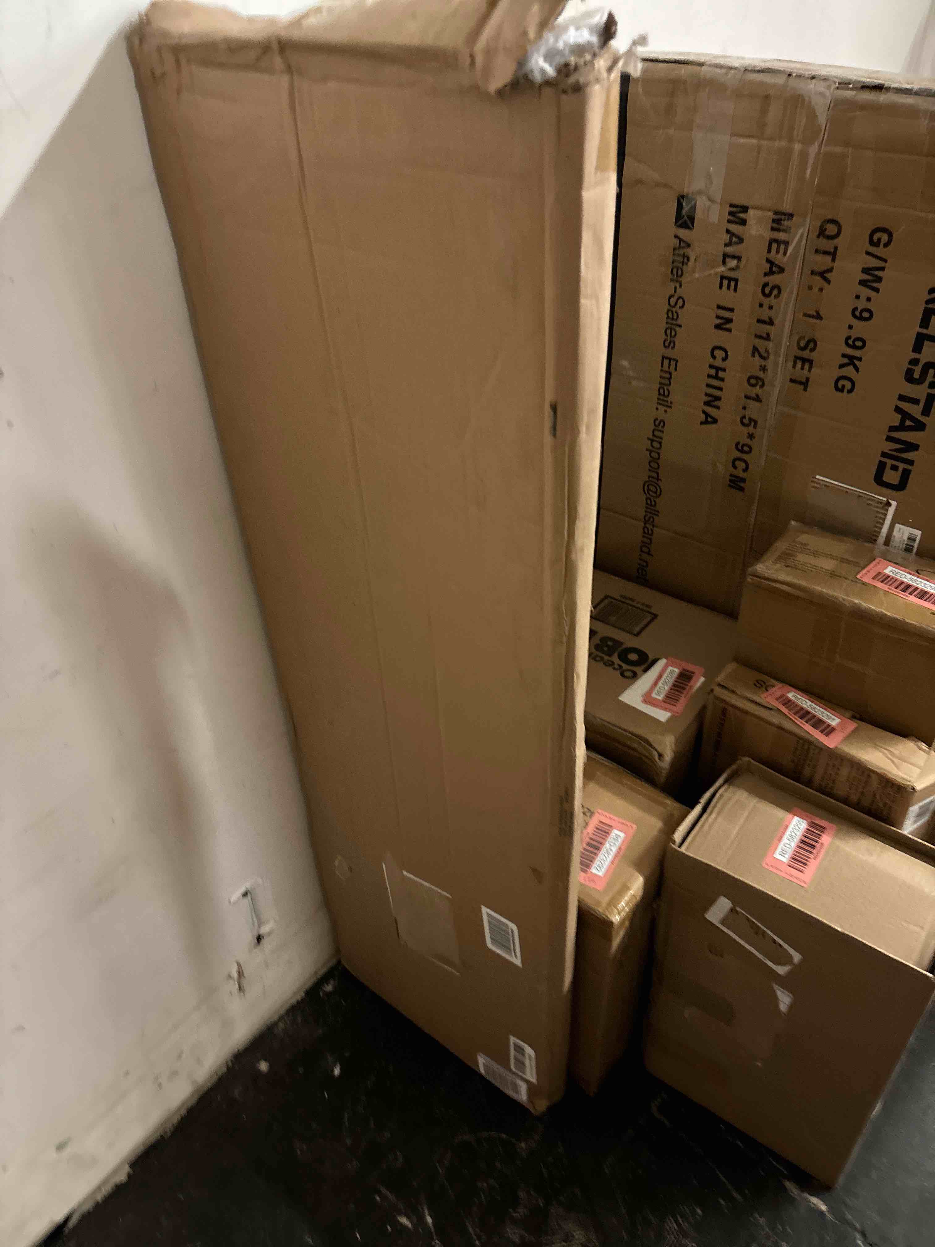 https://s3.amazonaws.com/lotting-images-prod/phillipi/RED5823296_1709320460998.jpeg