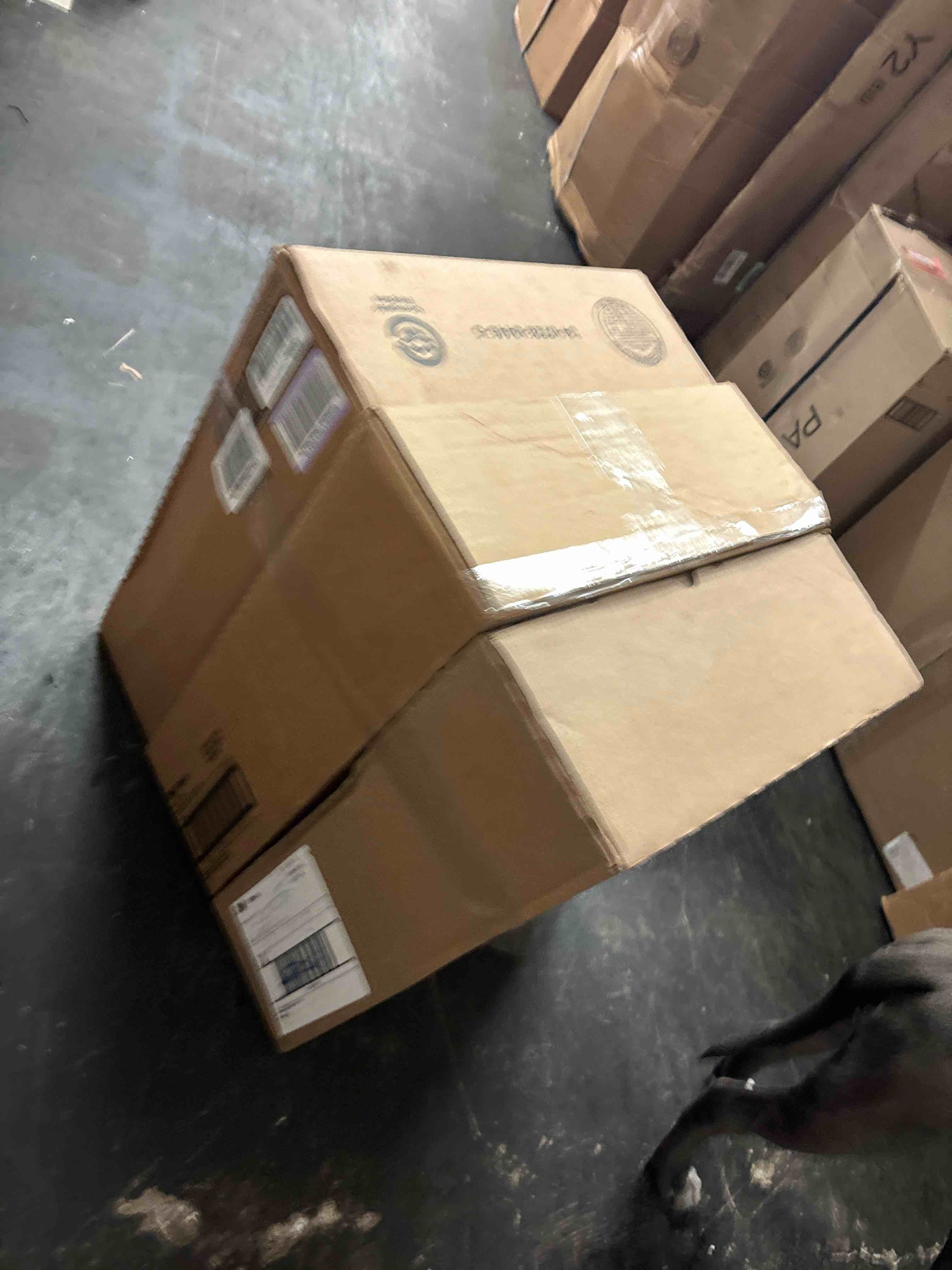 https://s3.amazonaws.com/lotting-images-prod/phillipi/RED5823303_1709321513183.jpeg