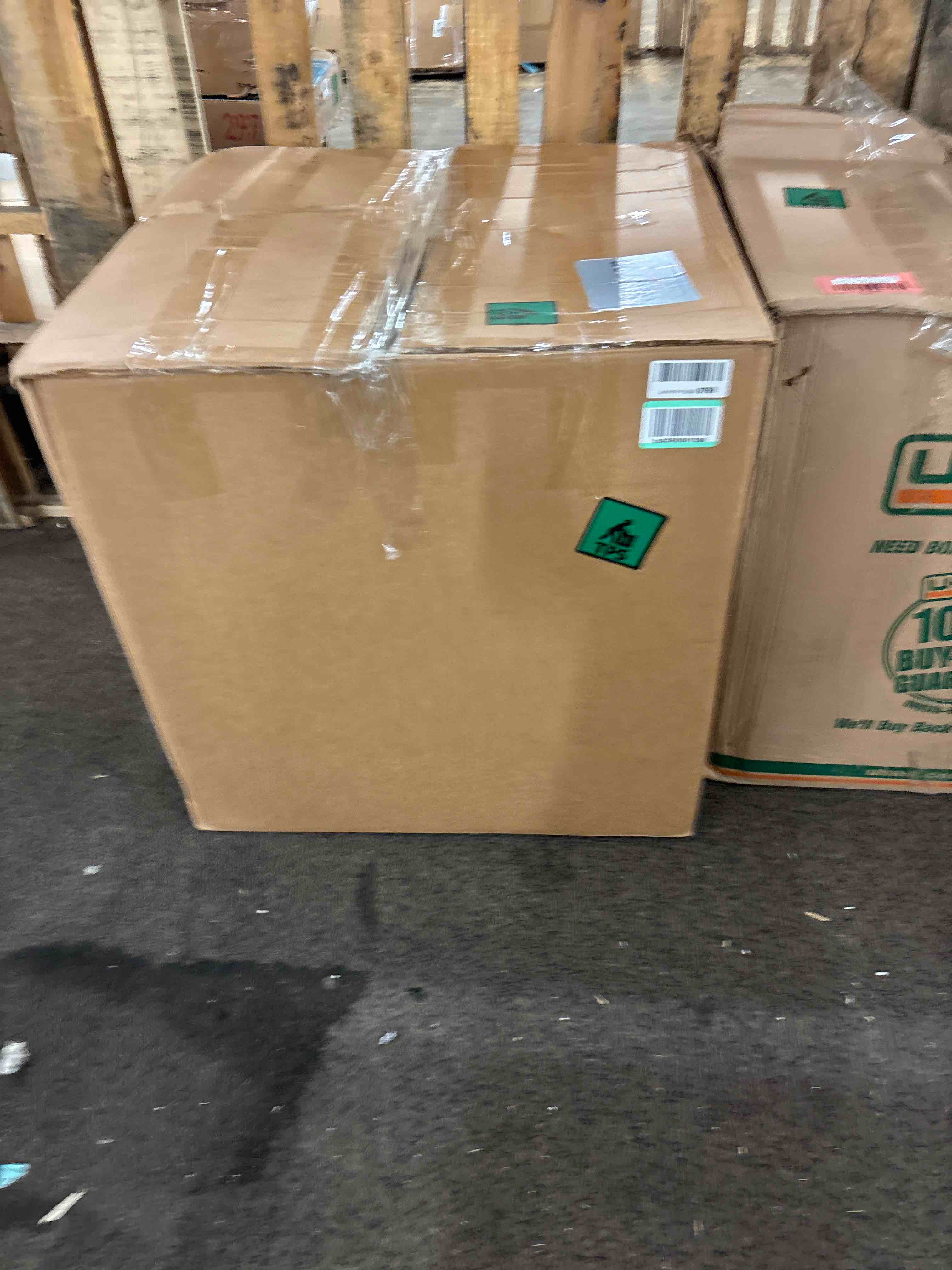https://s3.amazonaws.com/lotting-images-prod/phillipi/RED5823368_1709597708707.jpeg
