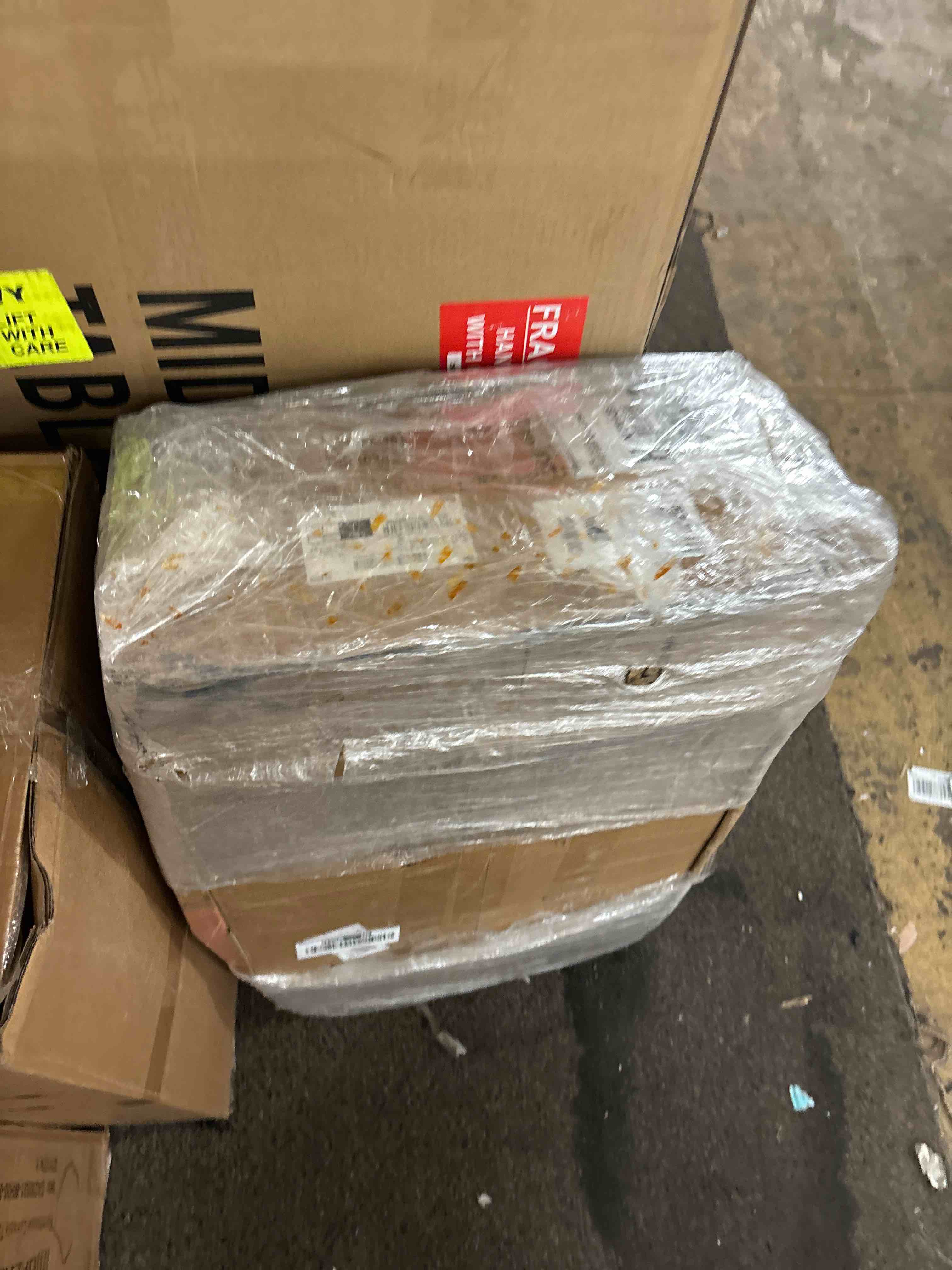 https://s3.amazonaws.com/lotting-images-prod/phillipi/RED5823375_1709598681095.jpeg