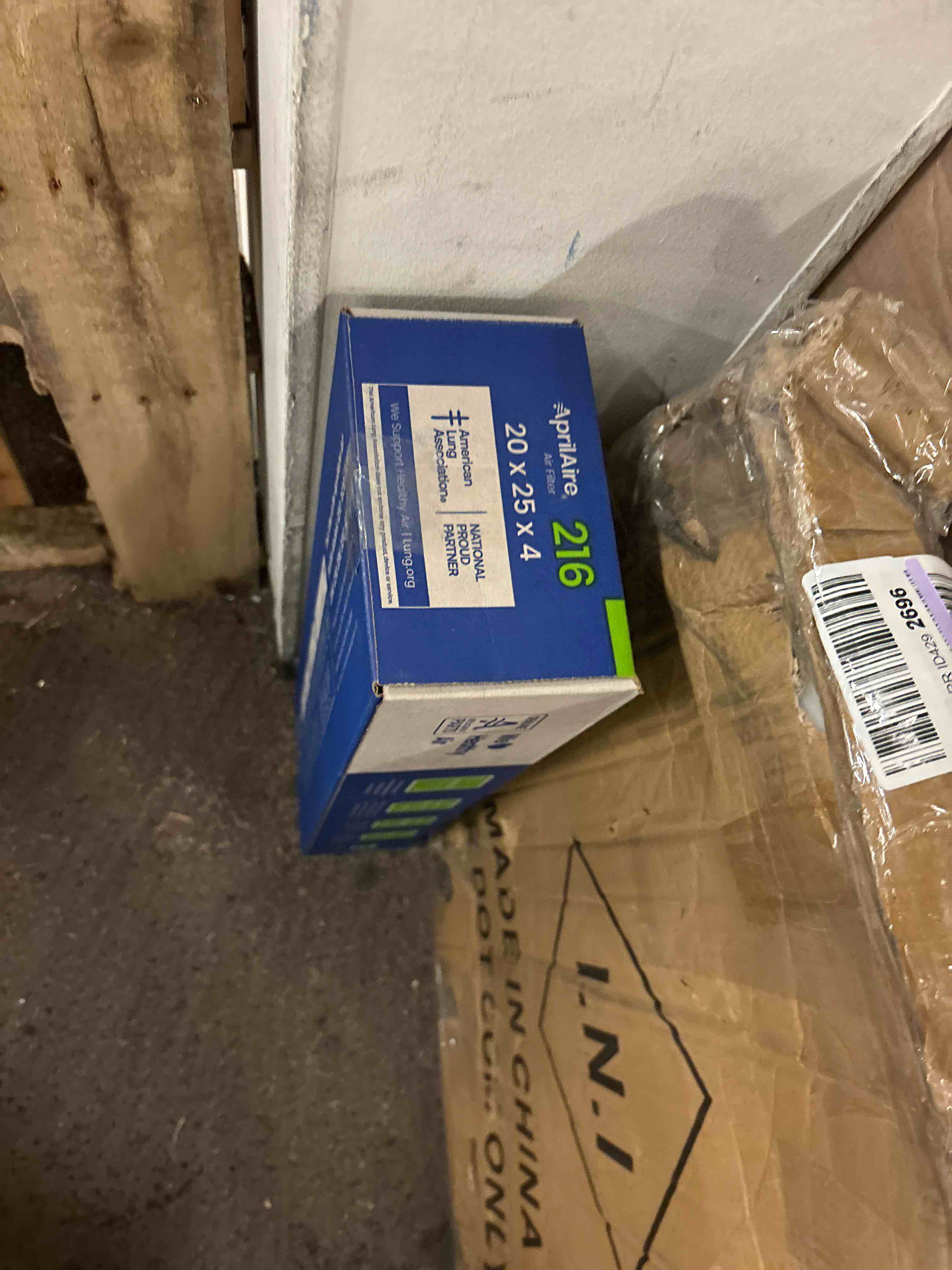 https://s3.amazonaws.com/lotting-images-prod/phillipi/RED5823407_1709602461024.jpeg