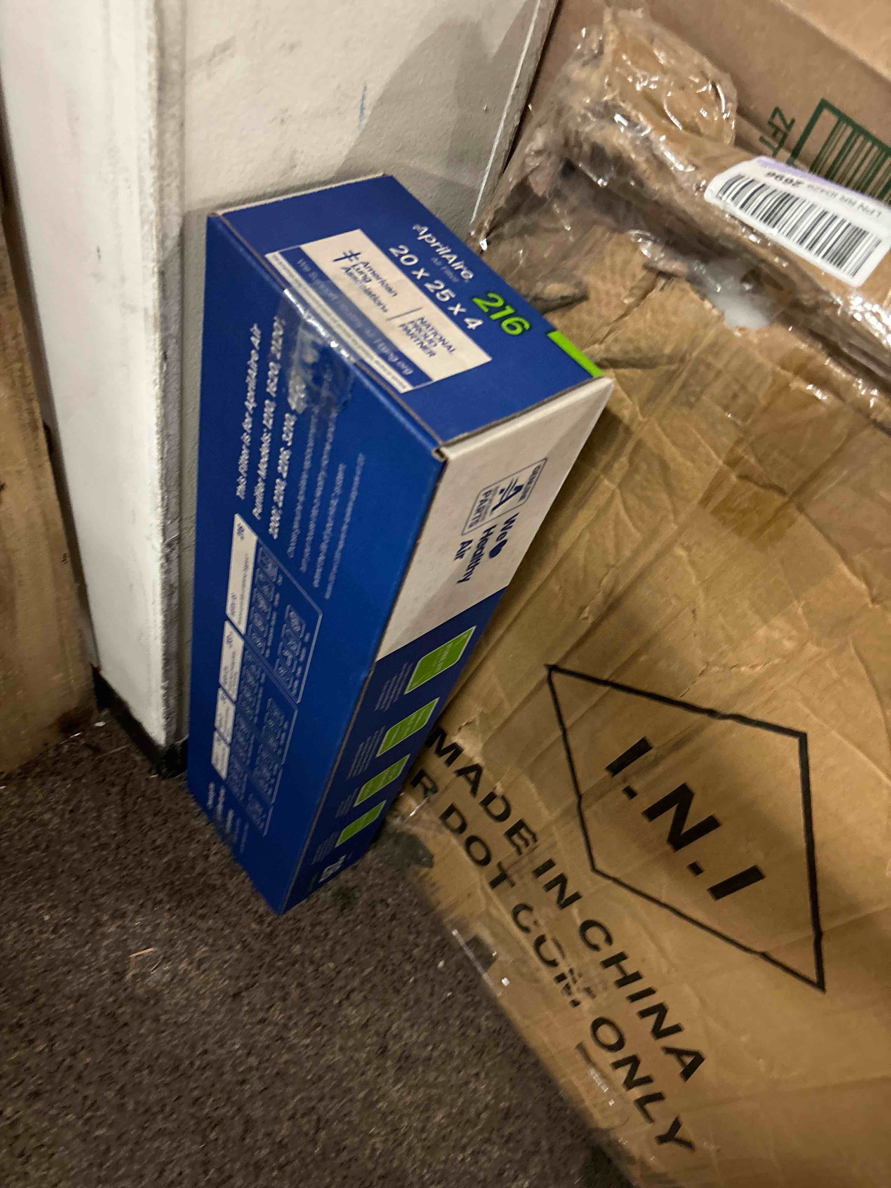 https://s3.amazonaws.com/lotting-images-prod/phillipi/RED5823407_1709602462420.jpeg
