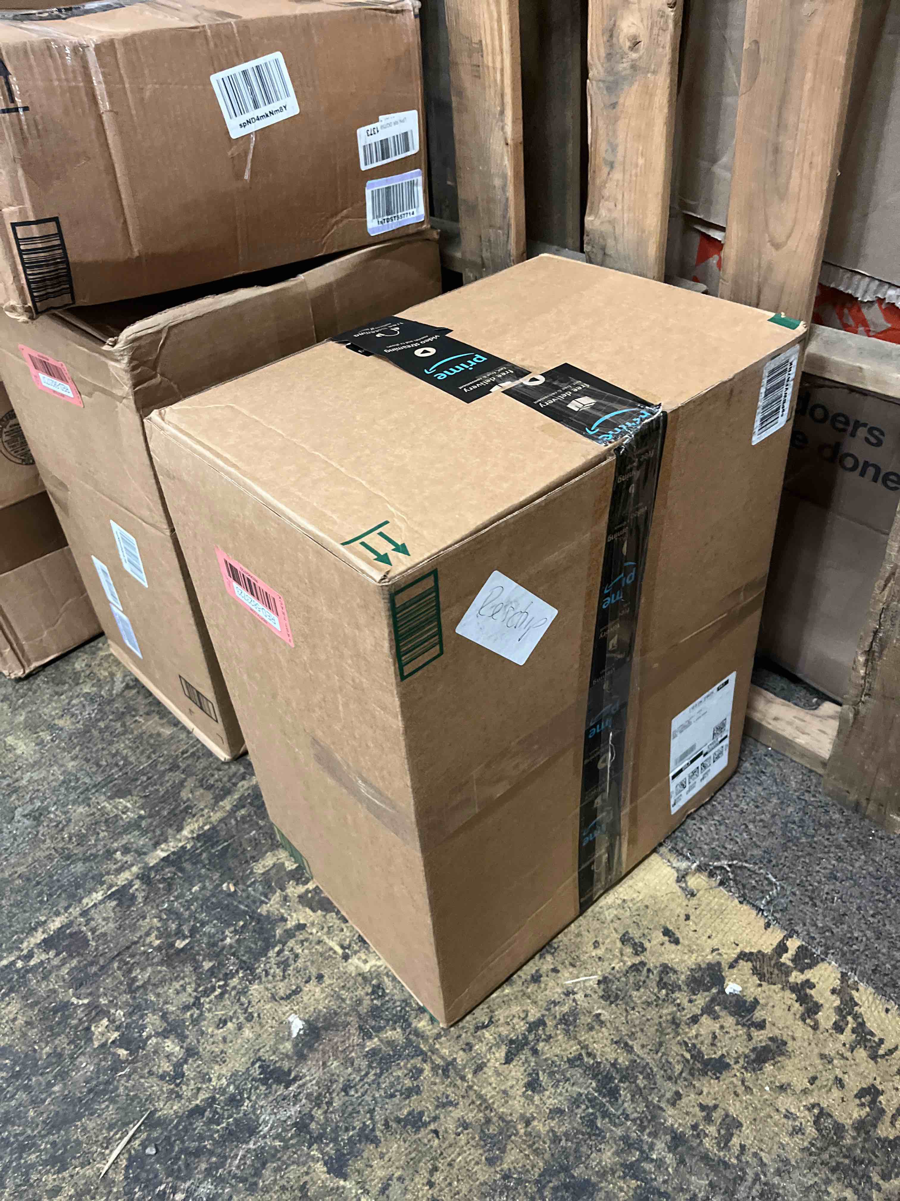 https://s3.amazonaws.com/lotting-images-prod/phillipi/RED5823723_1721389998853.jpeg
