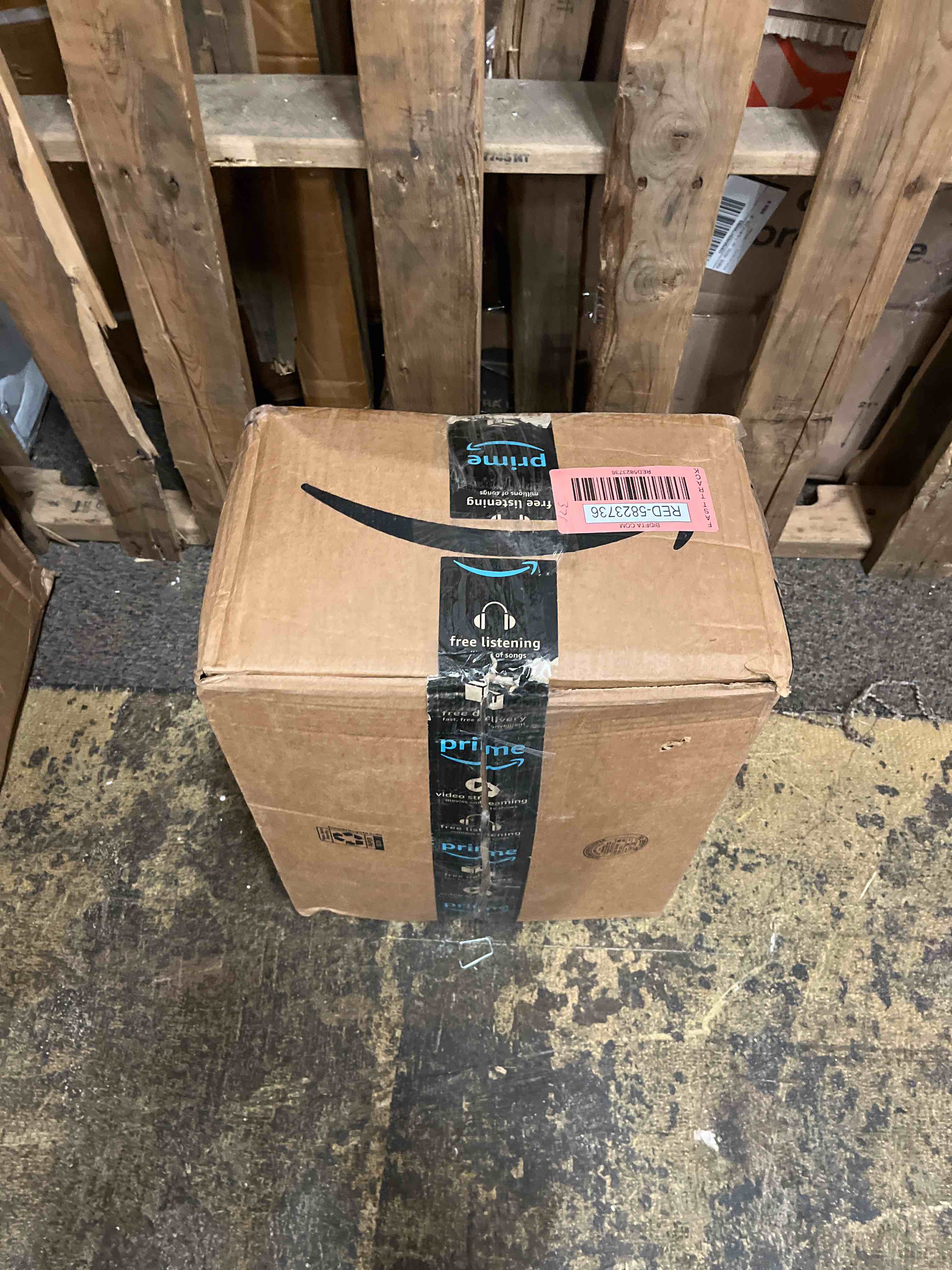 https://s3.amazonaws.com/lotting-images-prod/phillipi/RED5823736_1721389583854.jpeg