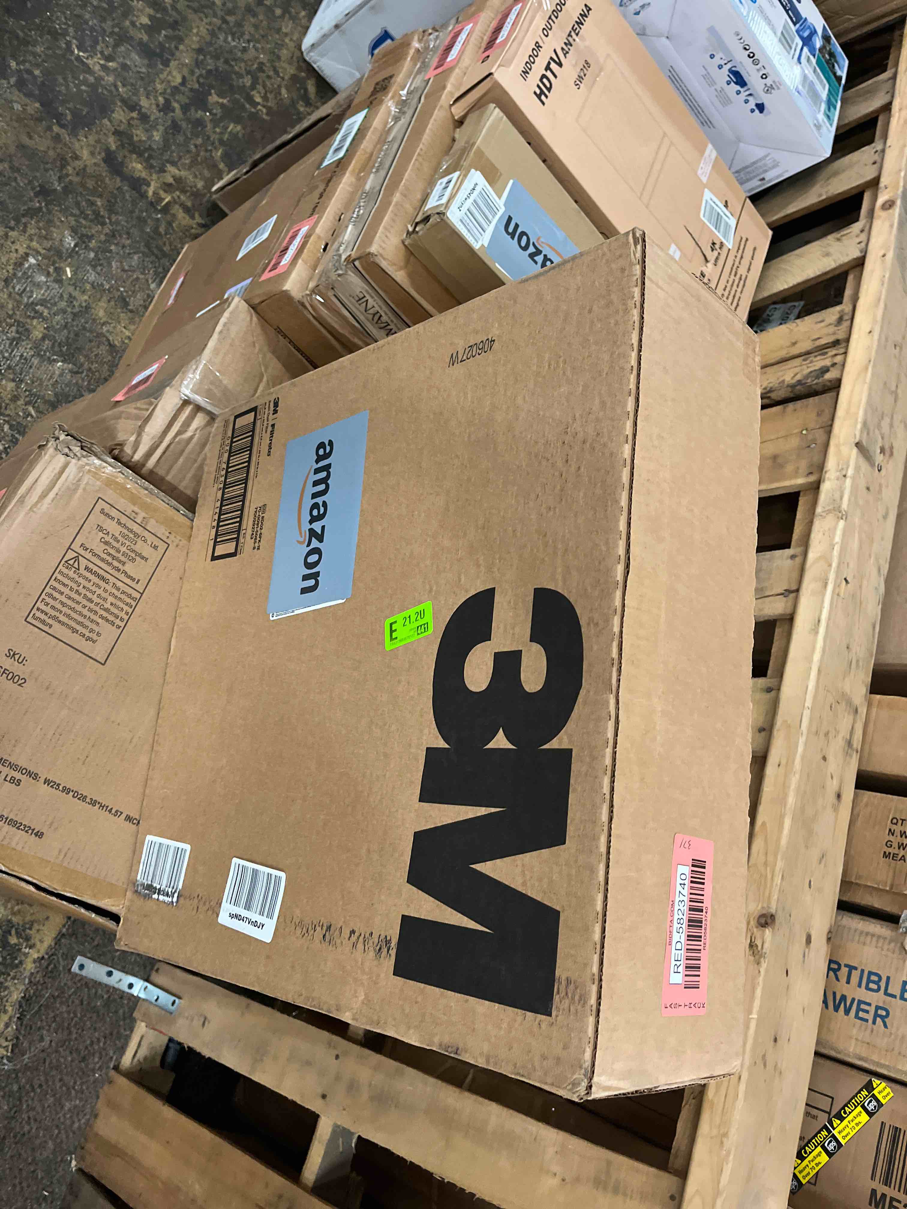 https://s3.amazonaws.com/lotting-images-prod/phillipi/RED5823740_1721388558616.jpeg