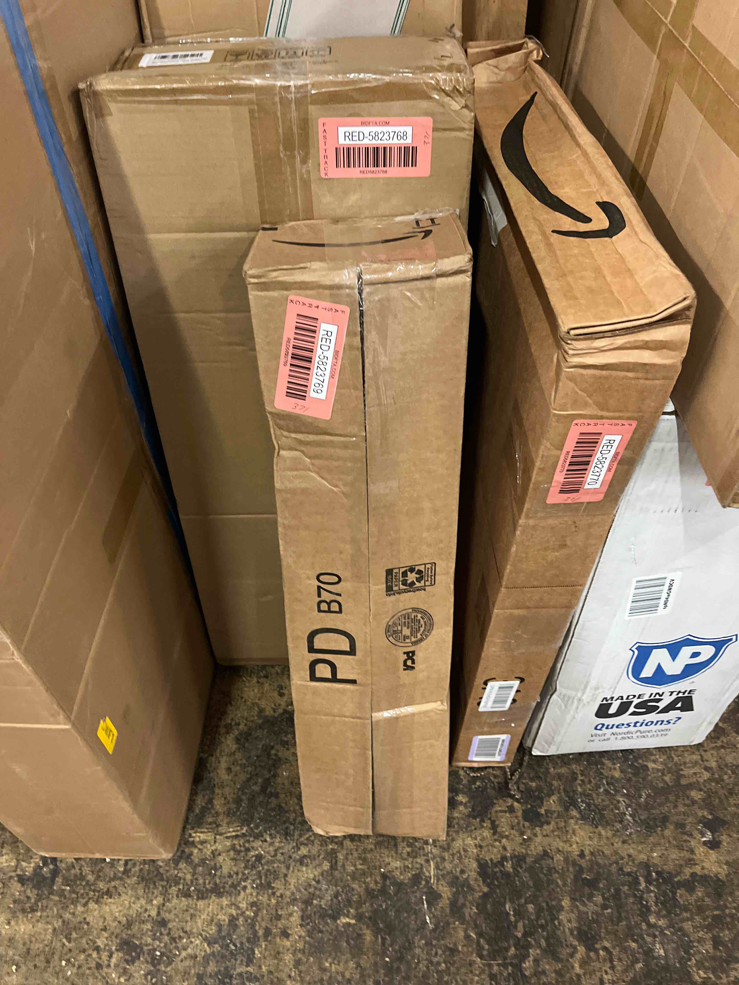 https://s3.amazonaws.com/lotting-images-prod/phillipi/RED5823769_1721387737491.jpeg